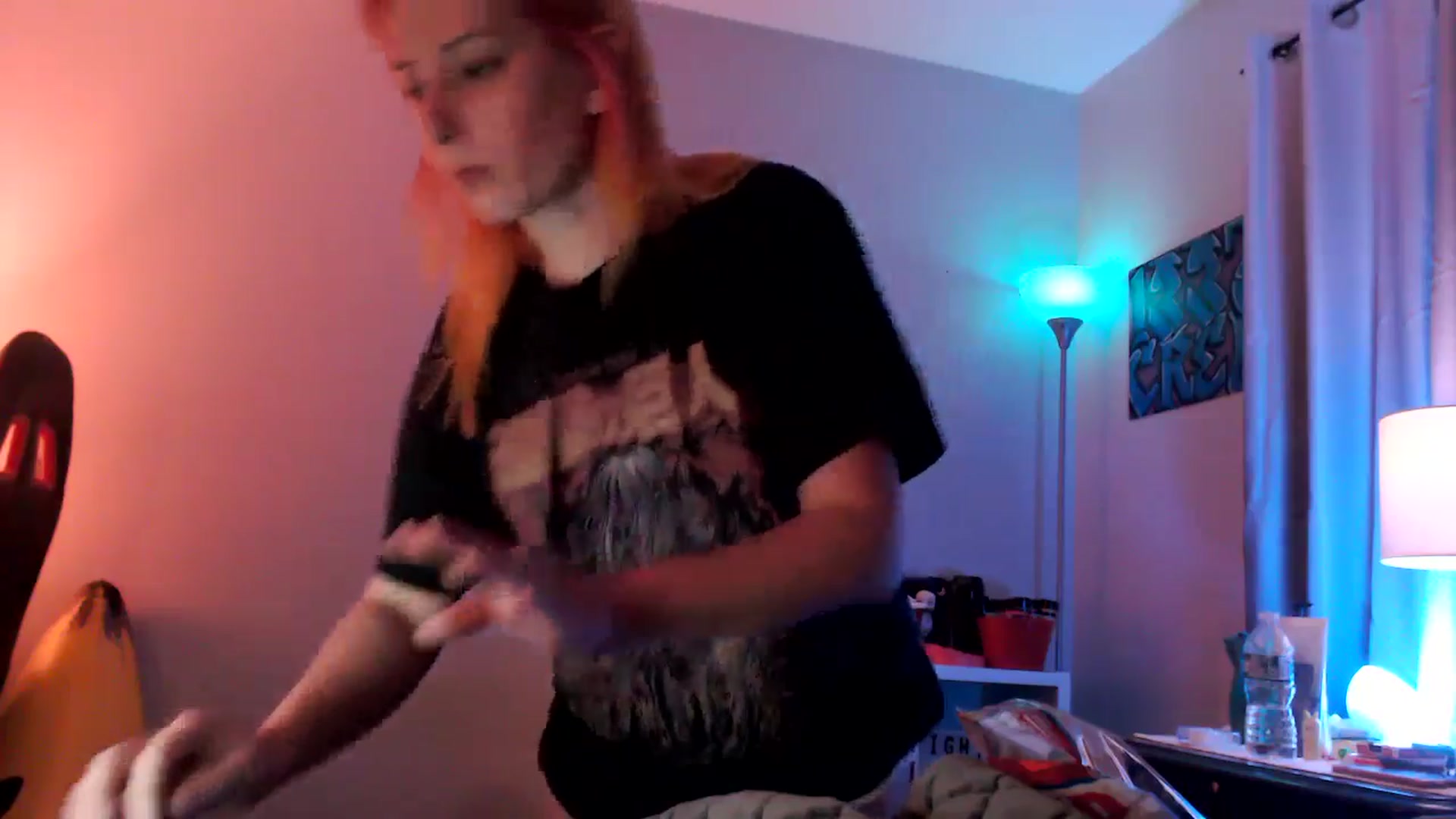 Gallery image thumbnail from EmmyLove's myfreecams stream on, 05/17/2024, 07:17 image 13 of 20