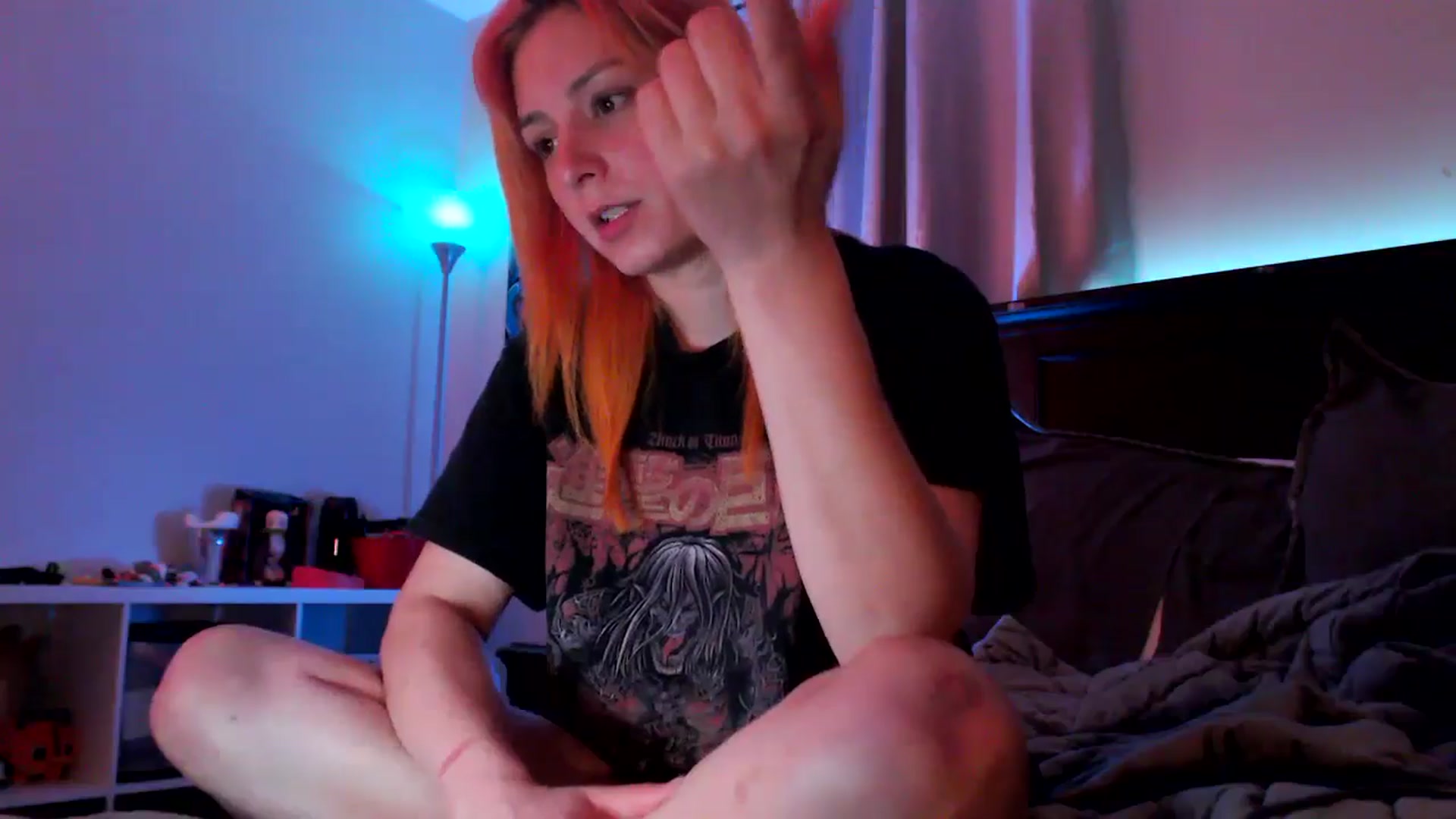 Gallery image thumbnail from EmmyLove's myfreecams stream on, 05/17/2024, 07:17 image 18 of 20