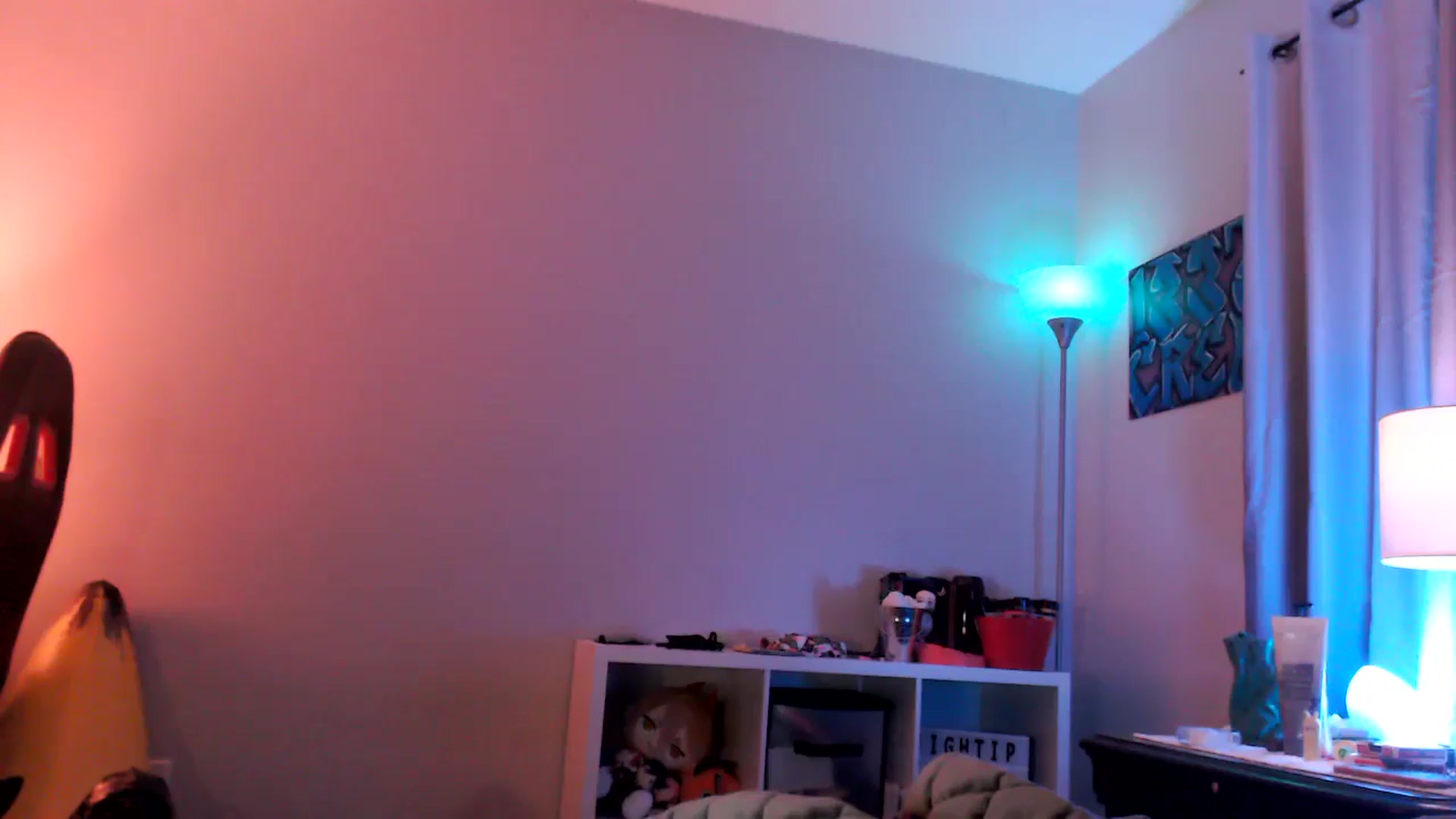 Gallery image thumbnail from EmmyLove's myfreecams stream on, 05/17/2024, 07:17 image 12 of 20
