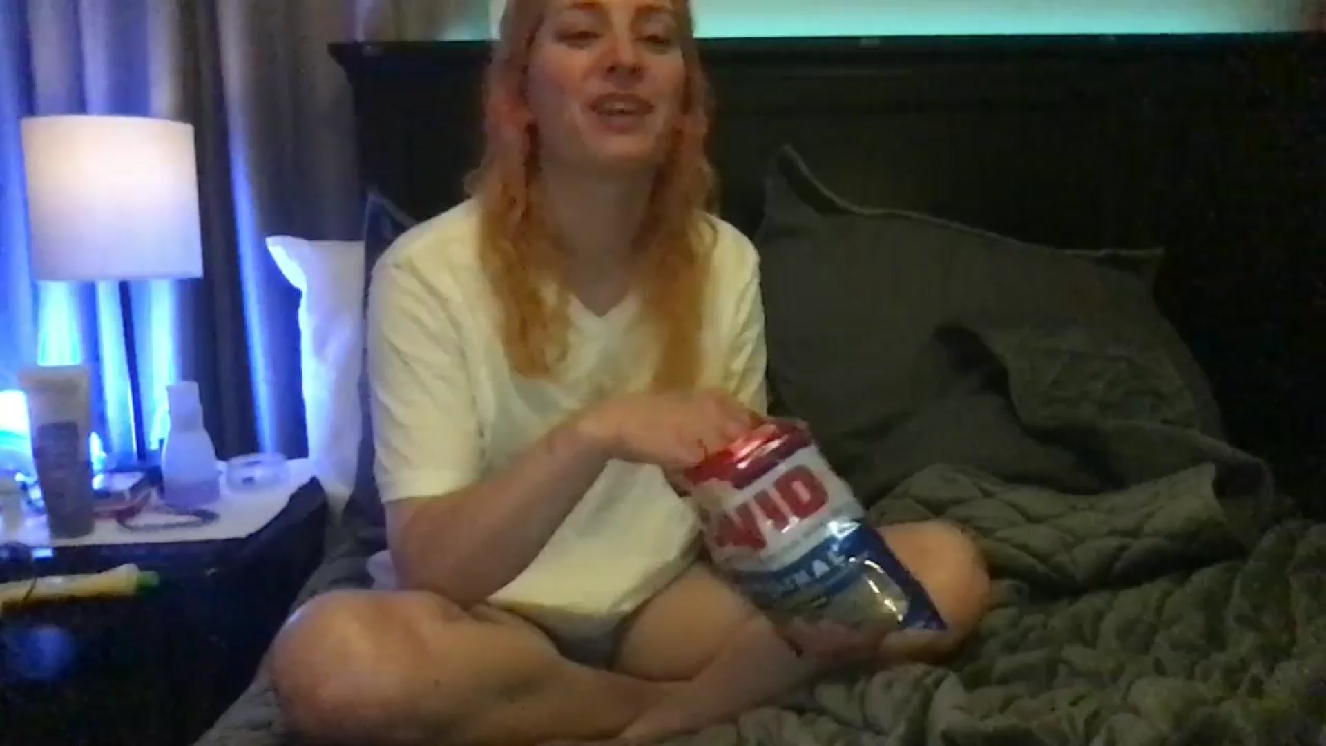 Gallery image thumbnail from EmmyLove's myfreecams stream on, 05/19/2024, 07:38 image 12 of 20