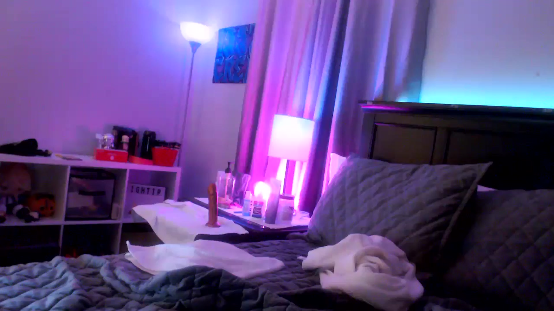 Gallery image thumbnail from EmmyLove's myfreecams stream on, 06/11/2024, 06:43 image 12 of 20