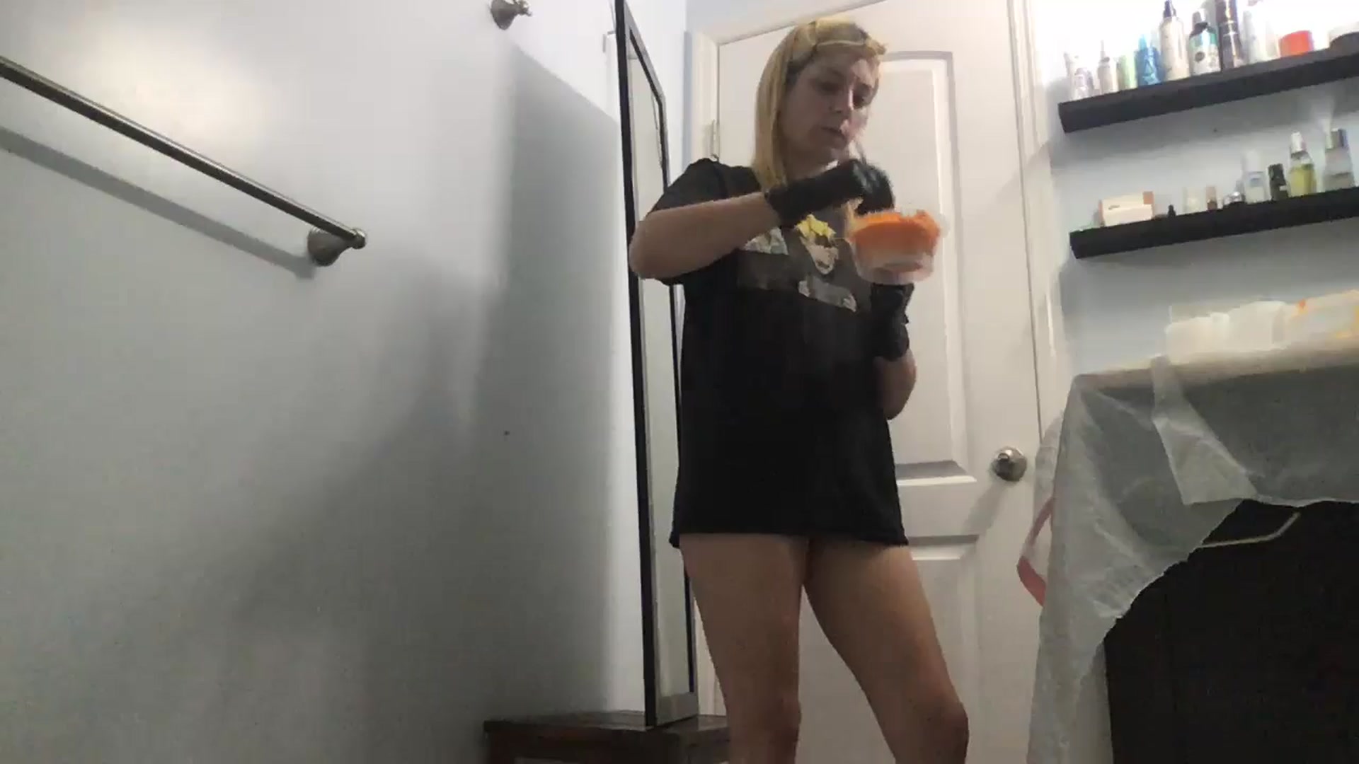 Gallery image thumbnail from EmmyLove's myfreecams stream on, 06/12/2024, 05:43 image 13 of 20