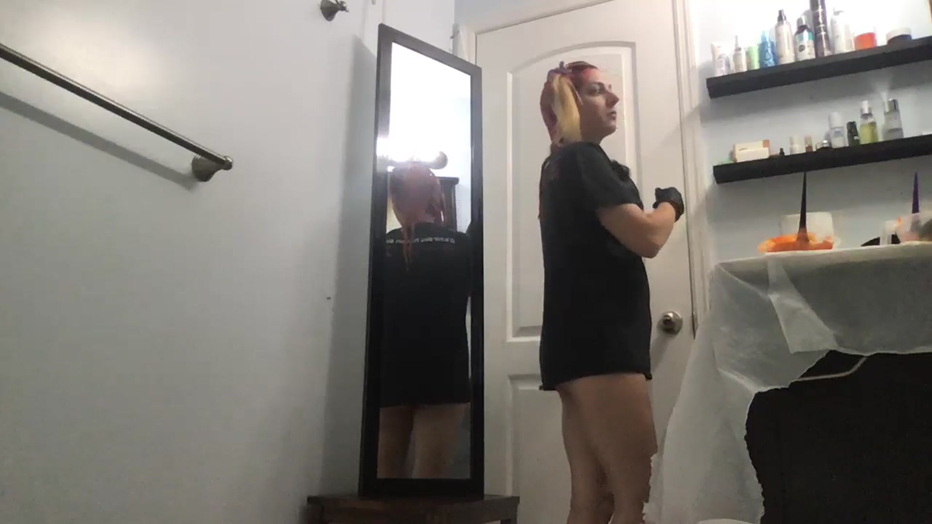 Gallery image thumbnail from EmmyLove's myfreecams stream on, 06/12/2024, 07:03 image 15 of 20