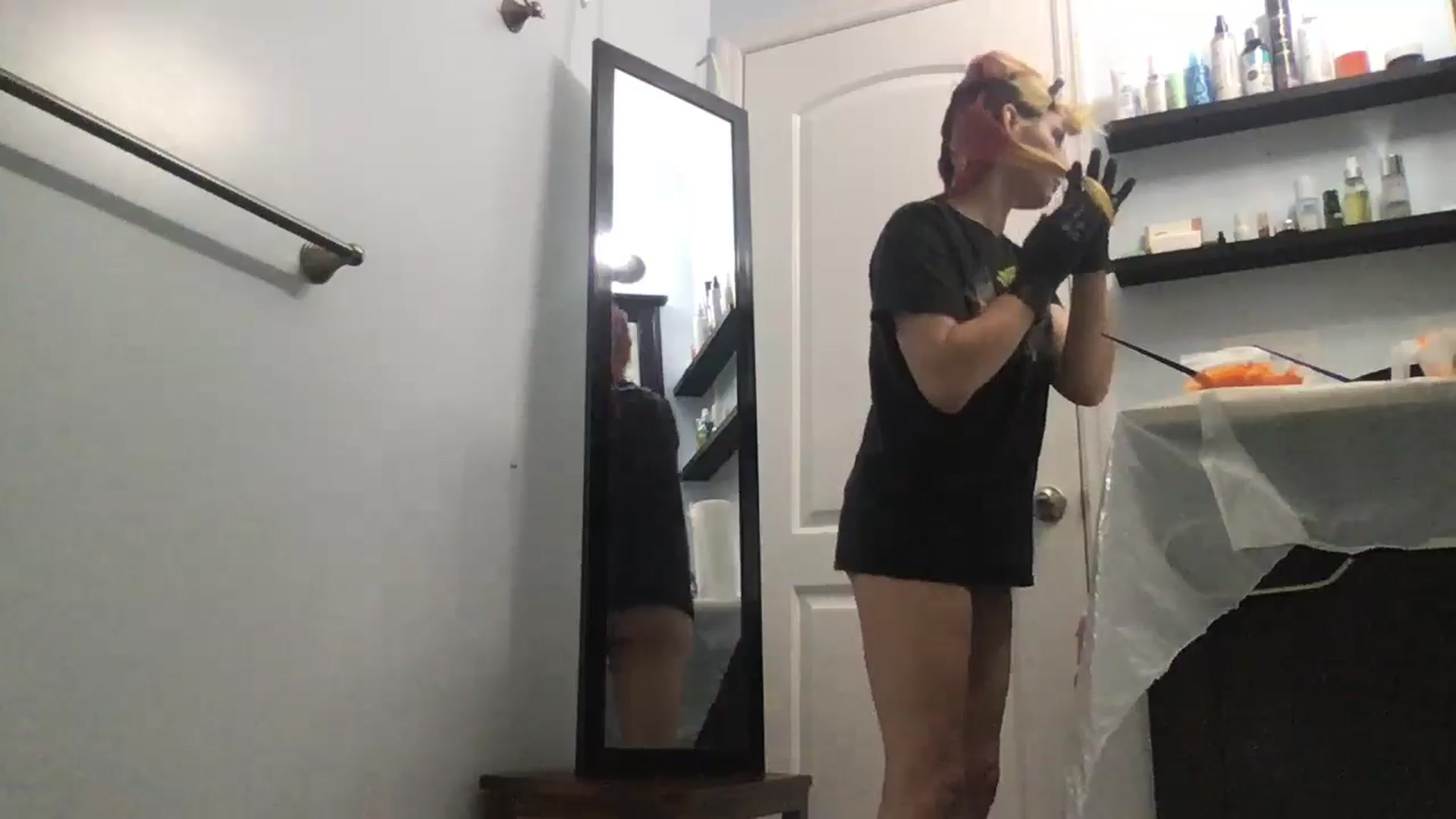 Gallery image thumbnail from EmmyLove's myfreecams stream on, 06/12/2024, 07:03 image 8 of 20
