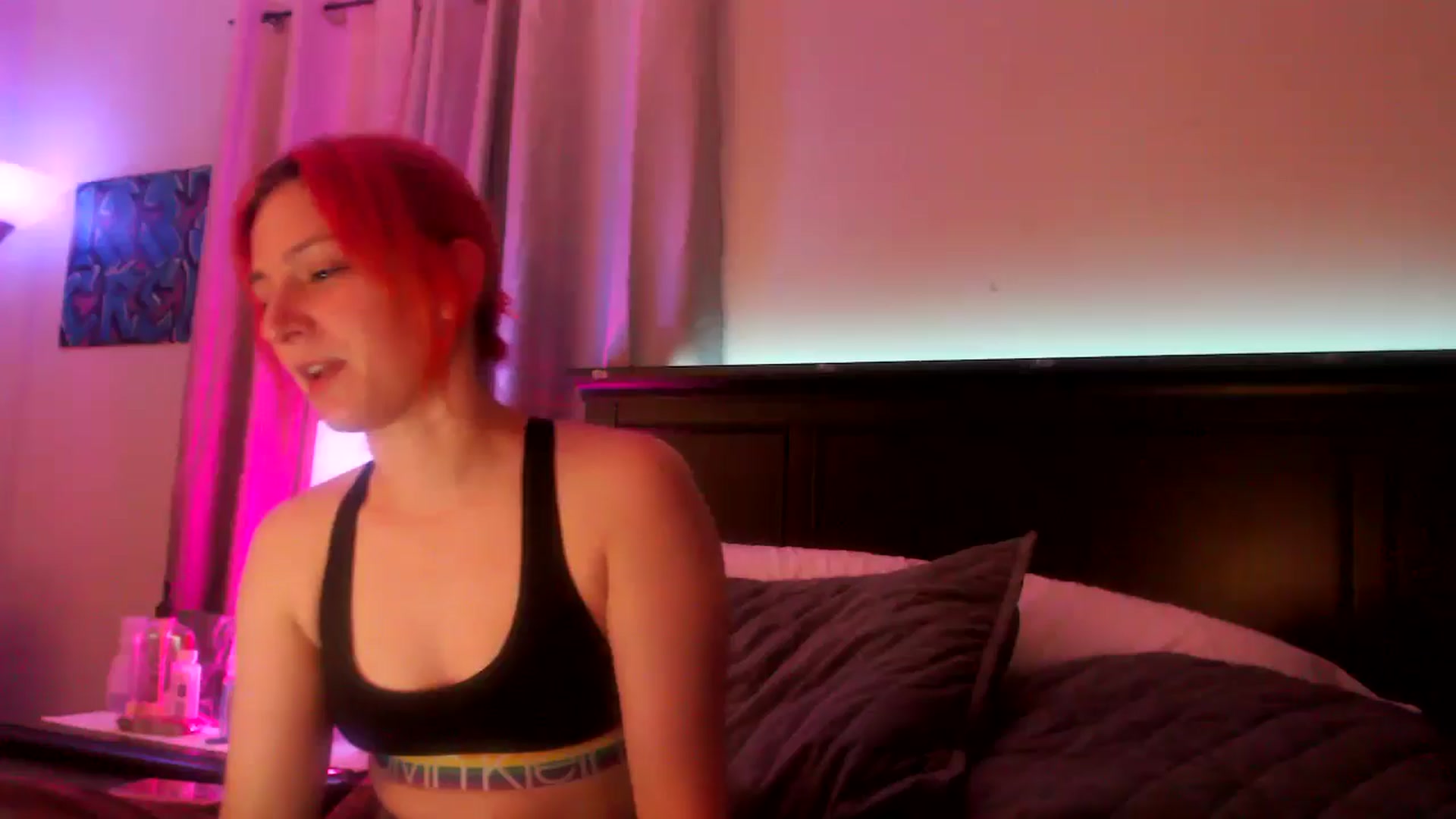 Gallery image thumbnail from EmmyLove's myfreecams stream on, 06/14/2024, 08:11 image 2 of 20