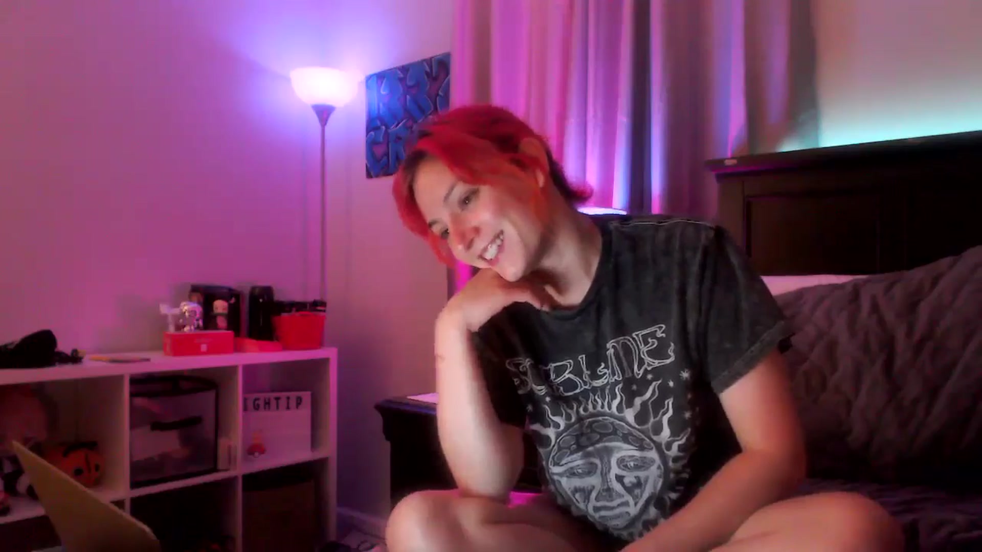 Gallery image thumbnail from EmmyLove's myfreecams stream on, 06/15/2024, 07:40 image 8 of 20