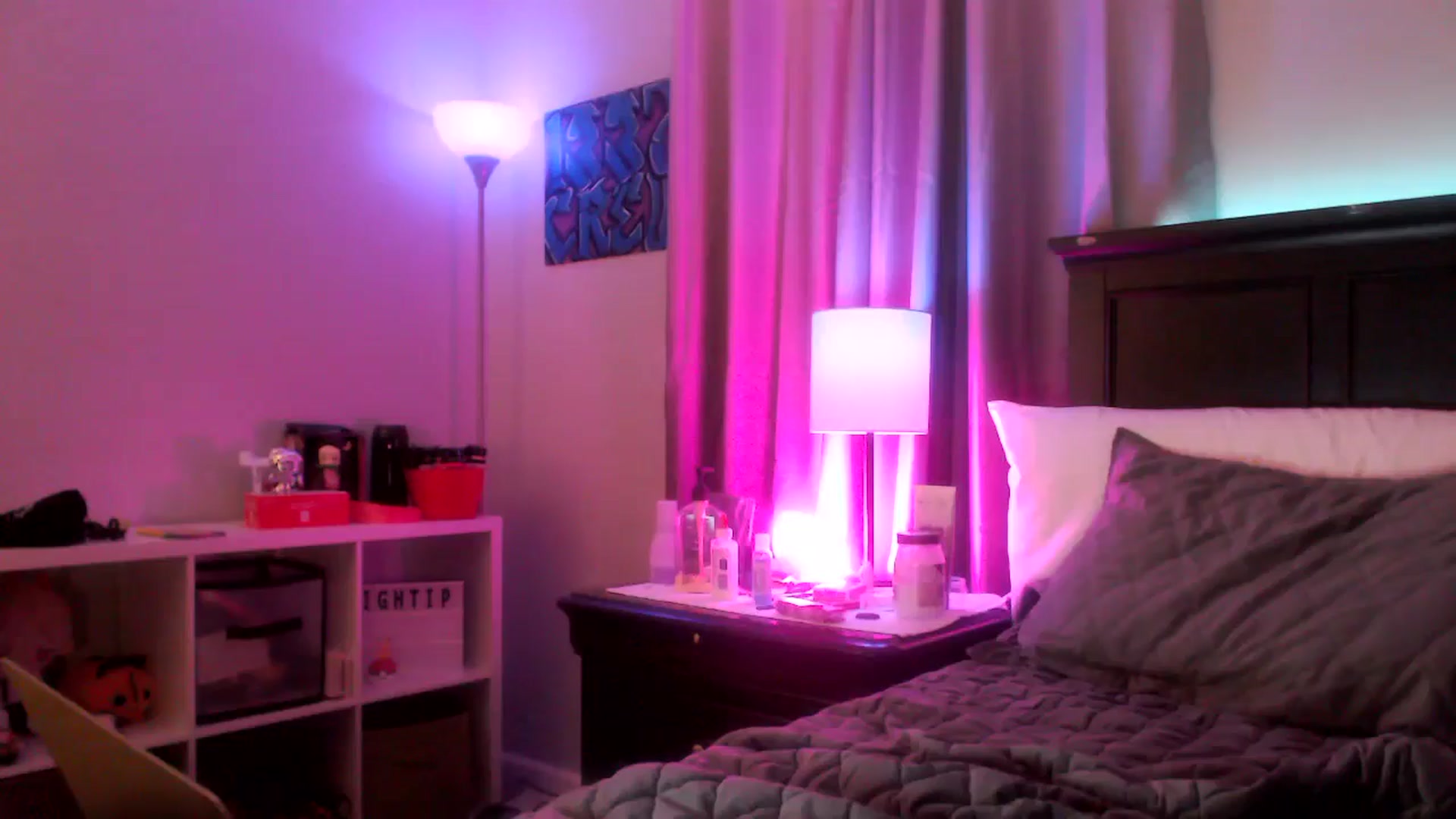 Gallery image thumbnail from EmmyLove's myfreecams stream on, 06/15/2024, 07:40 image 6 of 20