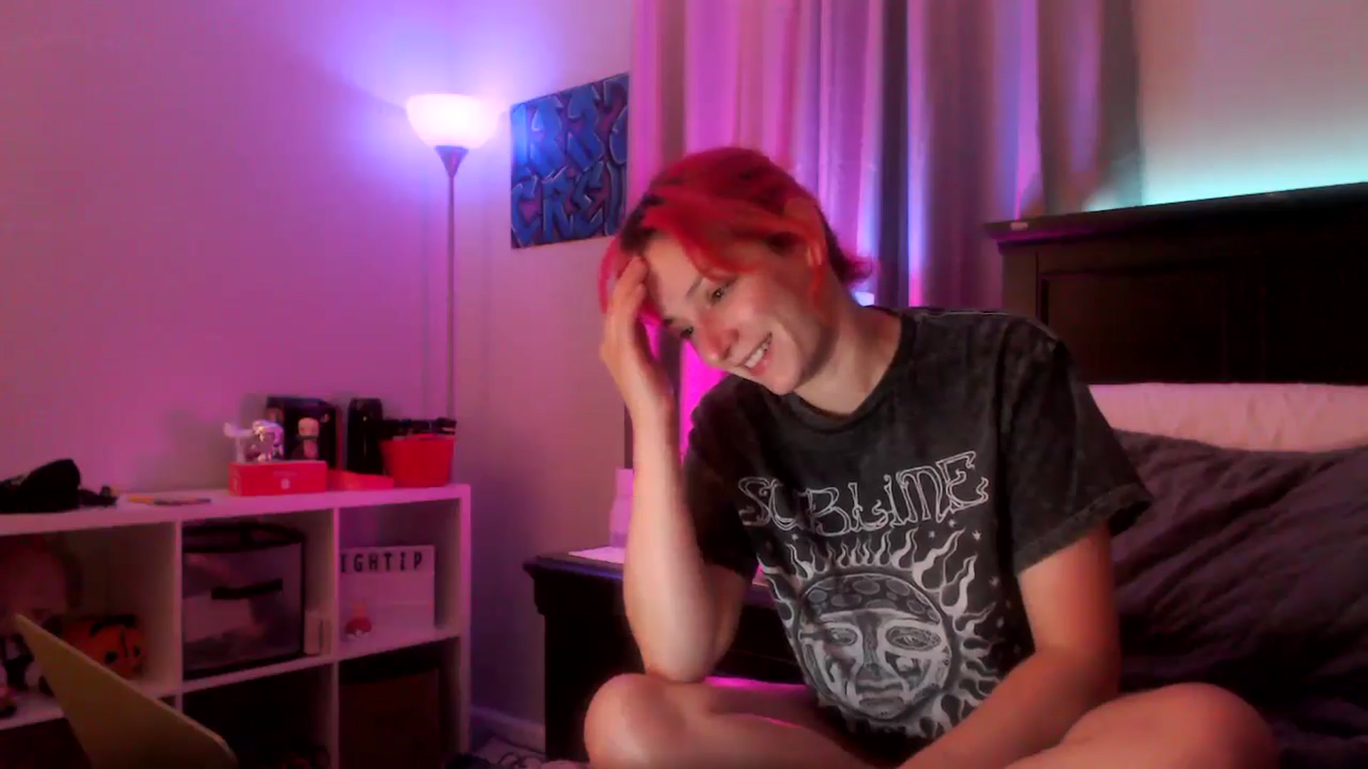 Gallery image thumbnail from EmmyLove's myfreecams stream on, 06/15/2024, 07:40 image 5 of 20