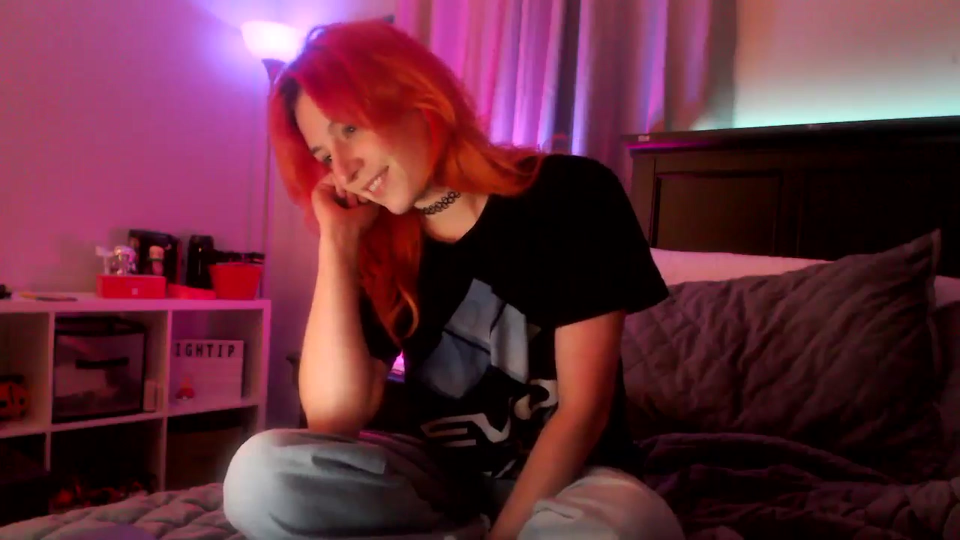 Gallery image thumbnail from EmmyLove's myfreecams stream on, 06/16/2024, 06:11 image 2 of 20