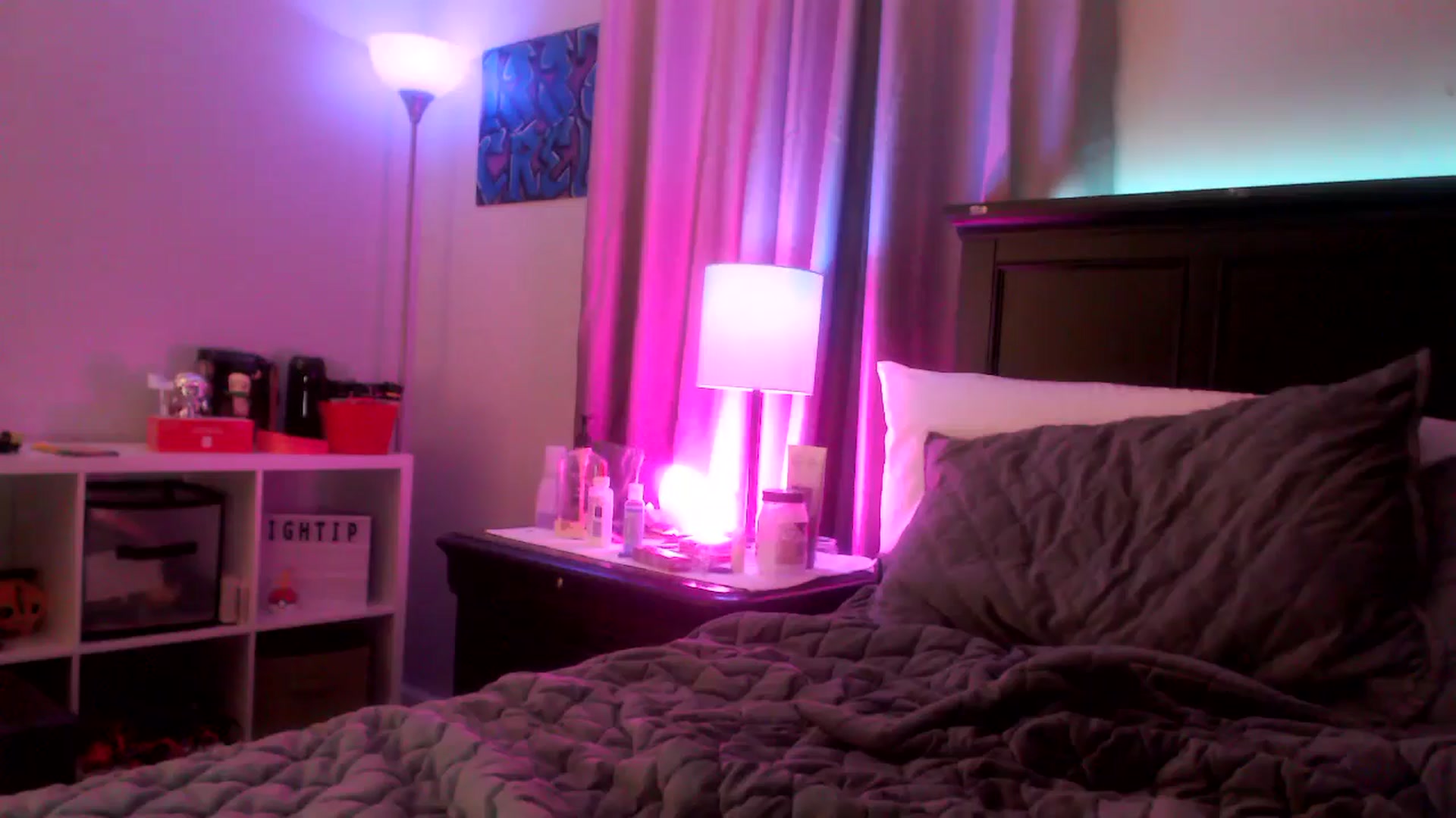 Gallery image thumbnail from EmmyLove's myfreecams stream on, 06/16/2024, 06:11 image 17 of 20