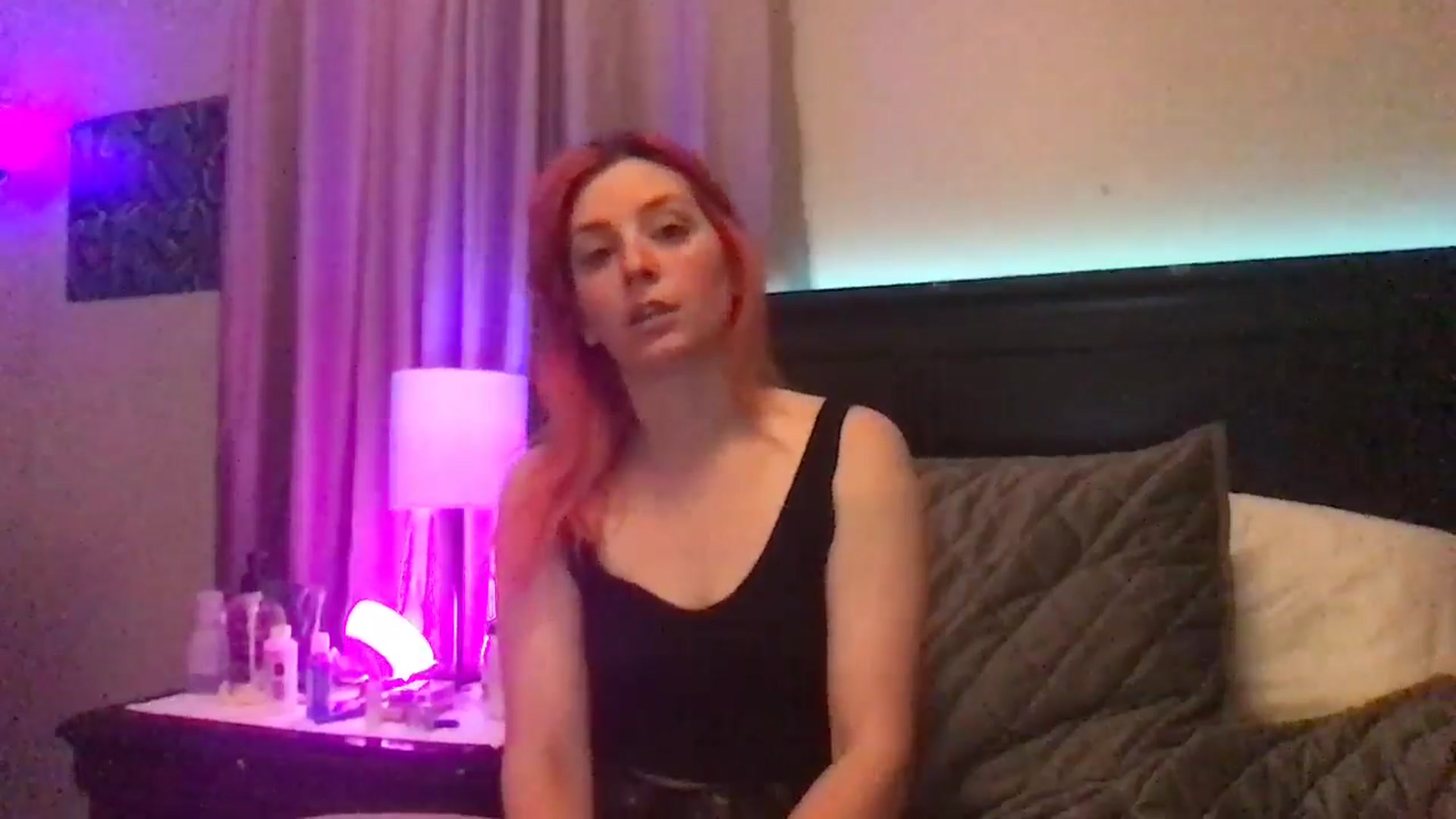 Gallery image thumbnail from EmmyLove's myfreecams stream on, 06/18/2024, 07:12 image 16 of 20