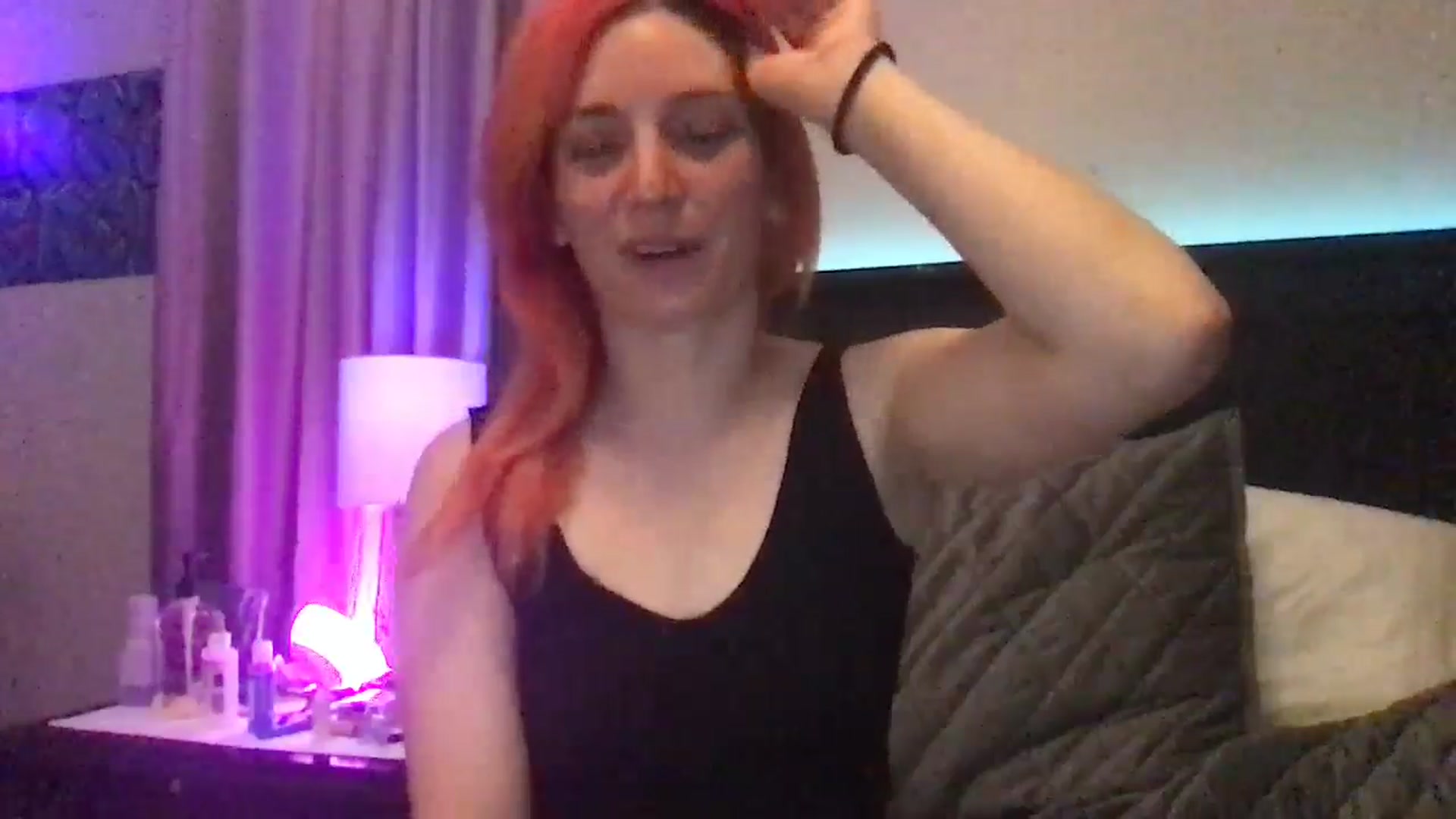 Gallery image thumbnail from EmmyLove's myfreecams stream on, 06/18/2024, 07:12 image 20 of 20