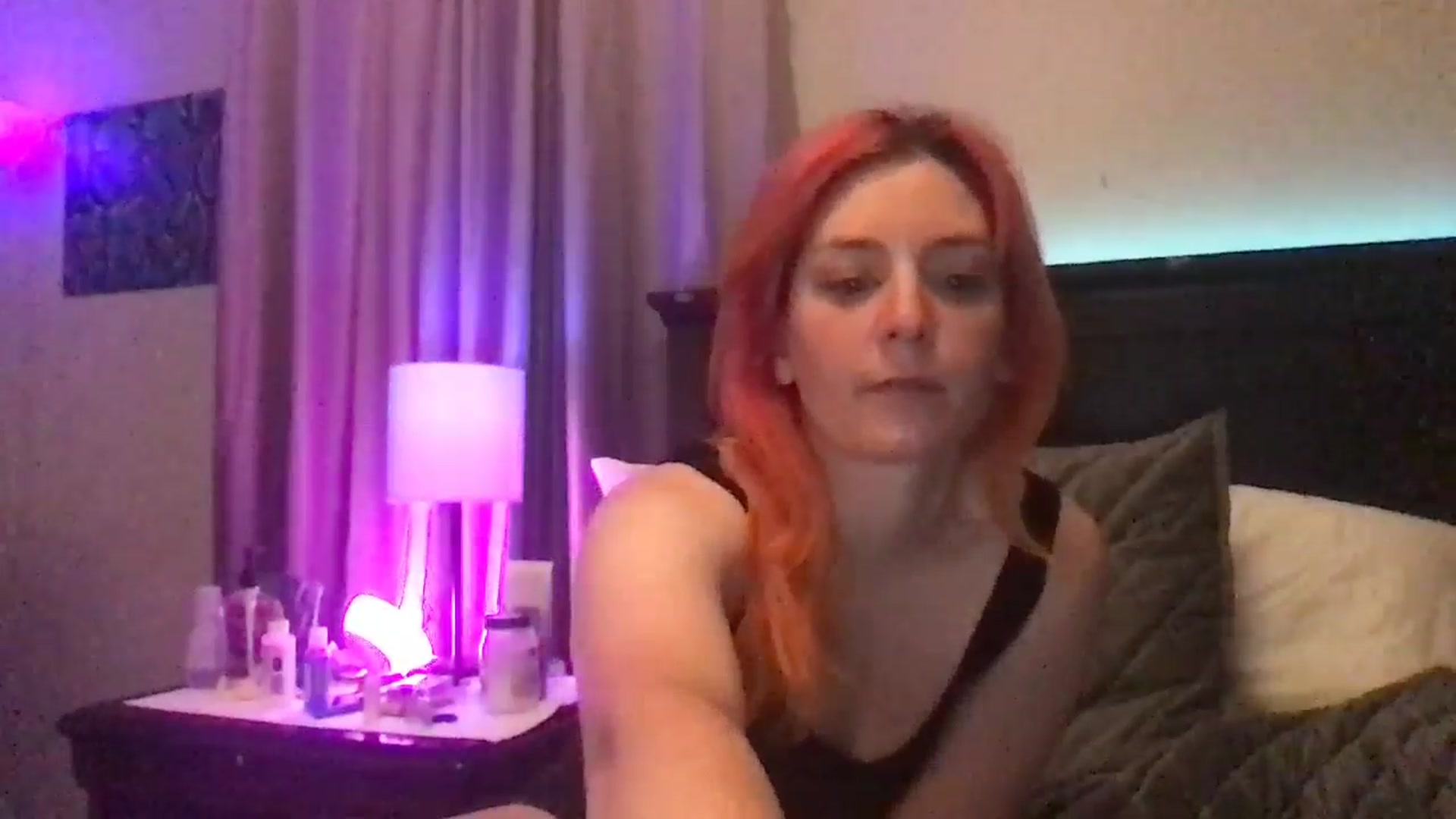 Gallery image thumbnail from EmmyLove's myfreecams stream on, 06/18/2024, 07:12 image 14 of 20