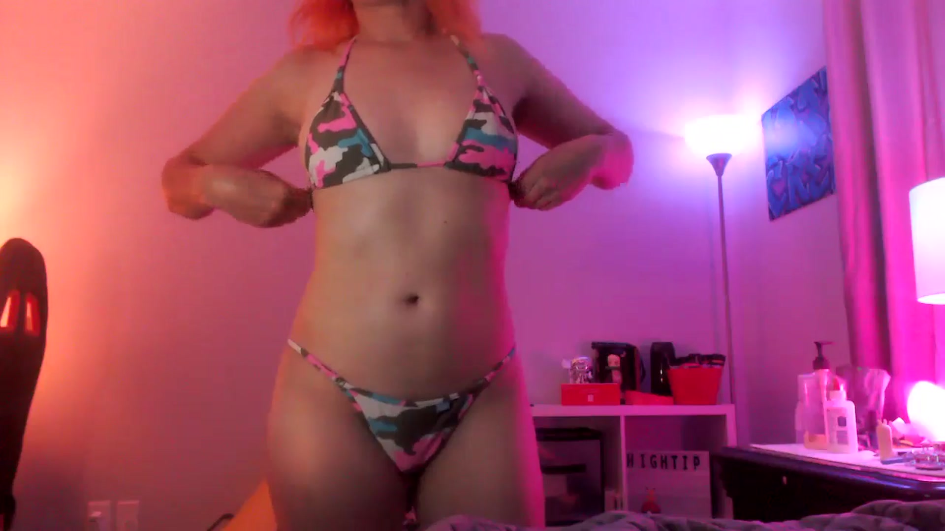 Gallery image thumbnail from EmmyLove's myfreecams stream on, 06/21/2024, 08:20 image 7 of 20