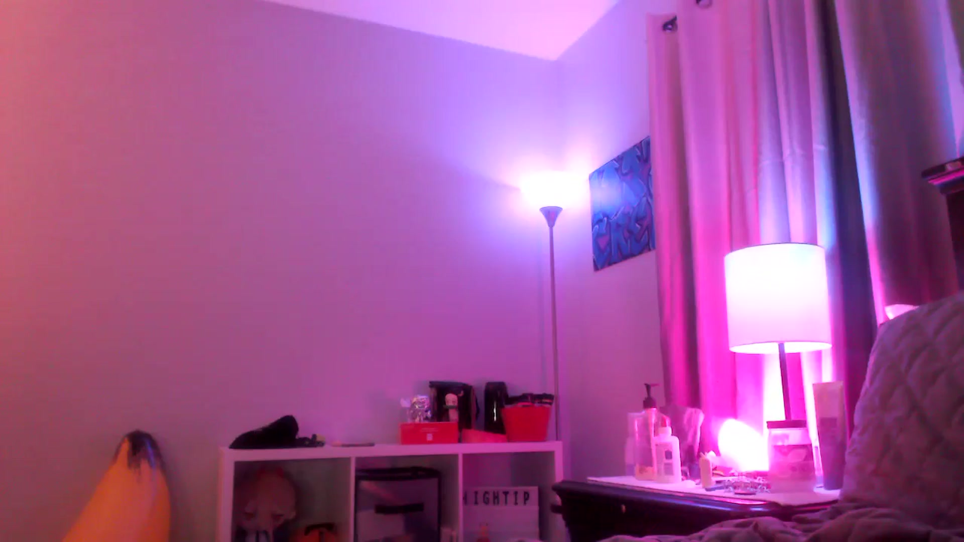Gallery image thumbnail from EmmyLove's myfreecams stream on, 06/21/2024, 08:20 image 4 of 20