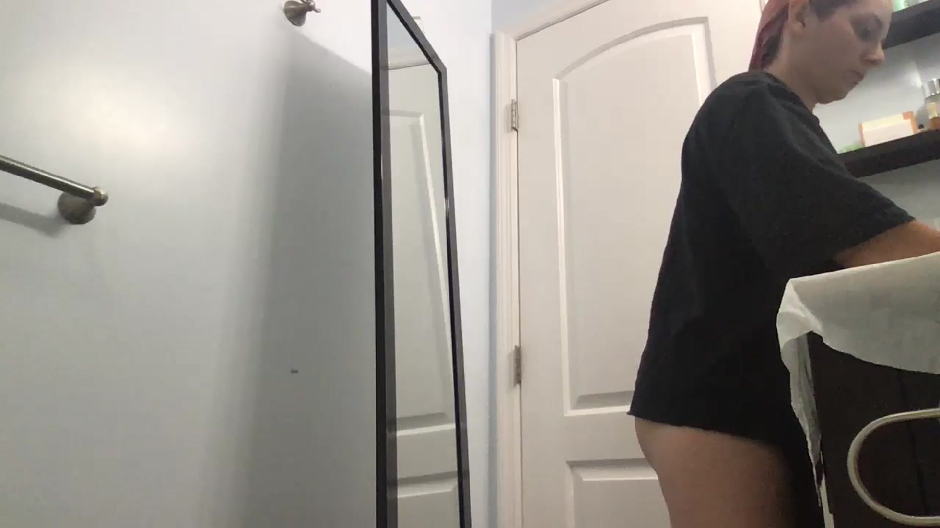 Gallery image thumbnail from EmmyLove's myfreecams stream on, 06/28/2024, 05:39 image 19 of 20