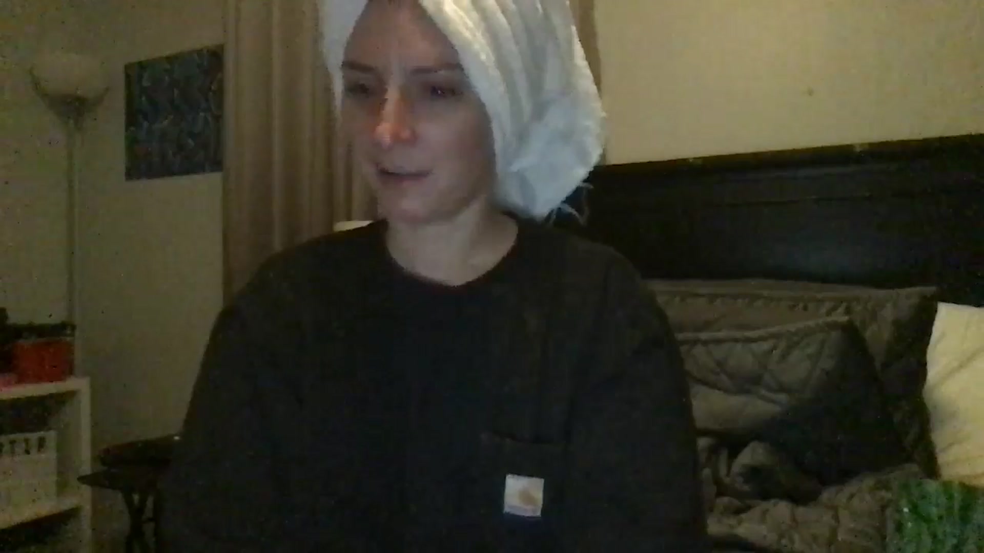Gallery image thumbnail from EmmyLove's myfreecams stream on, 06/28/2024, 06:23 image 17 of 20