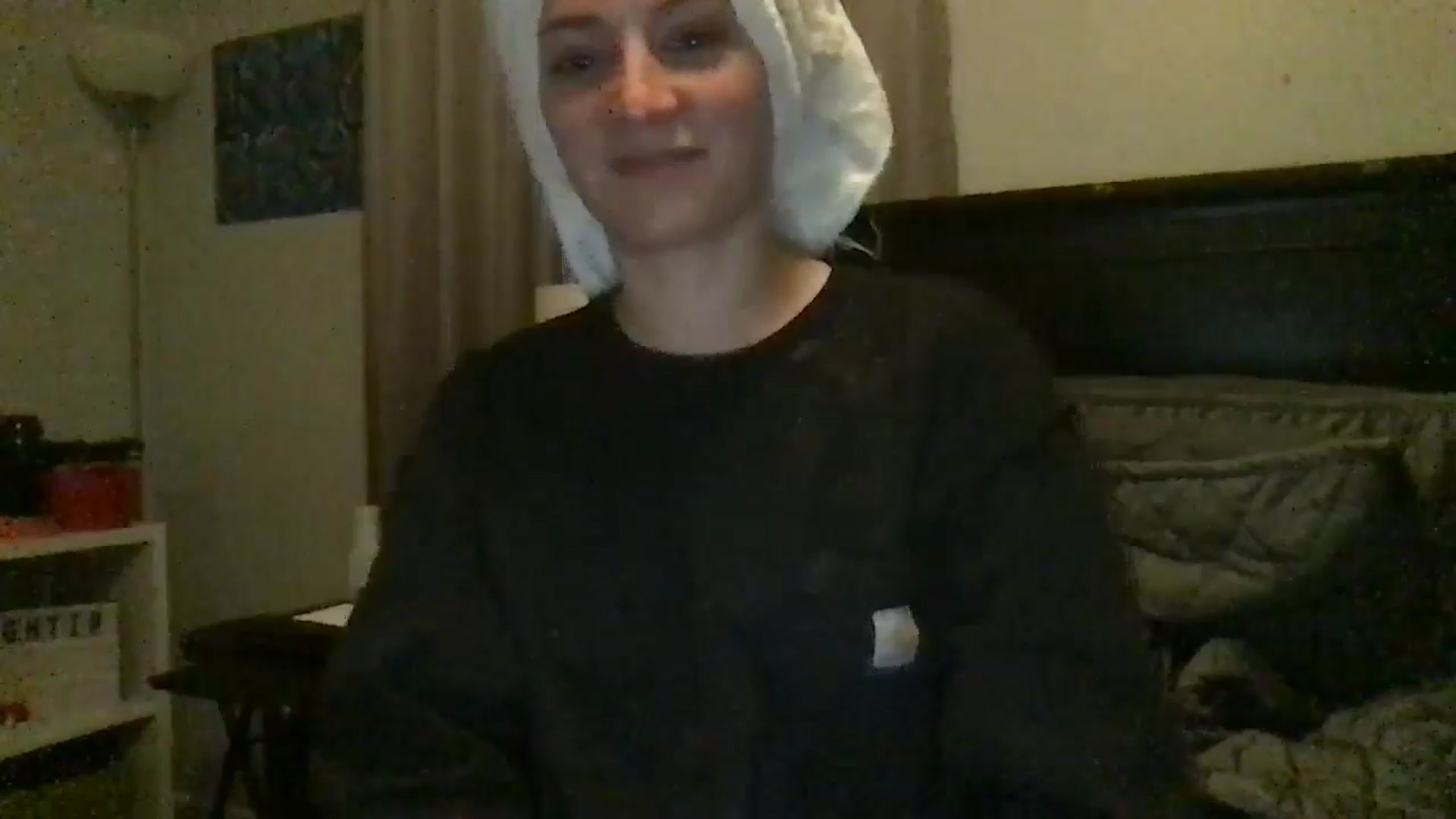 Gallery image thumbnail from EmmyLove's myfreecams stream on, 06/28/2024, 06:23 image 20 of 20