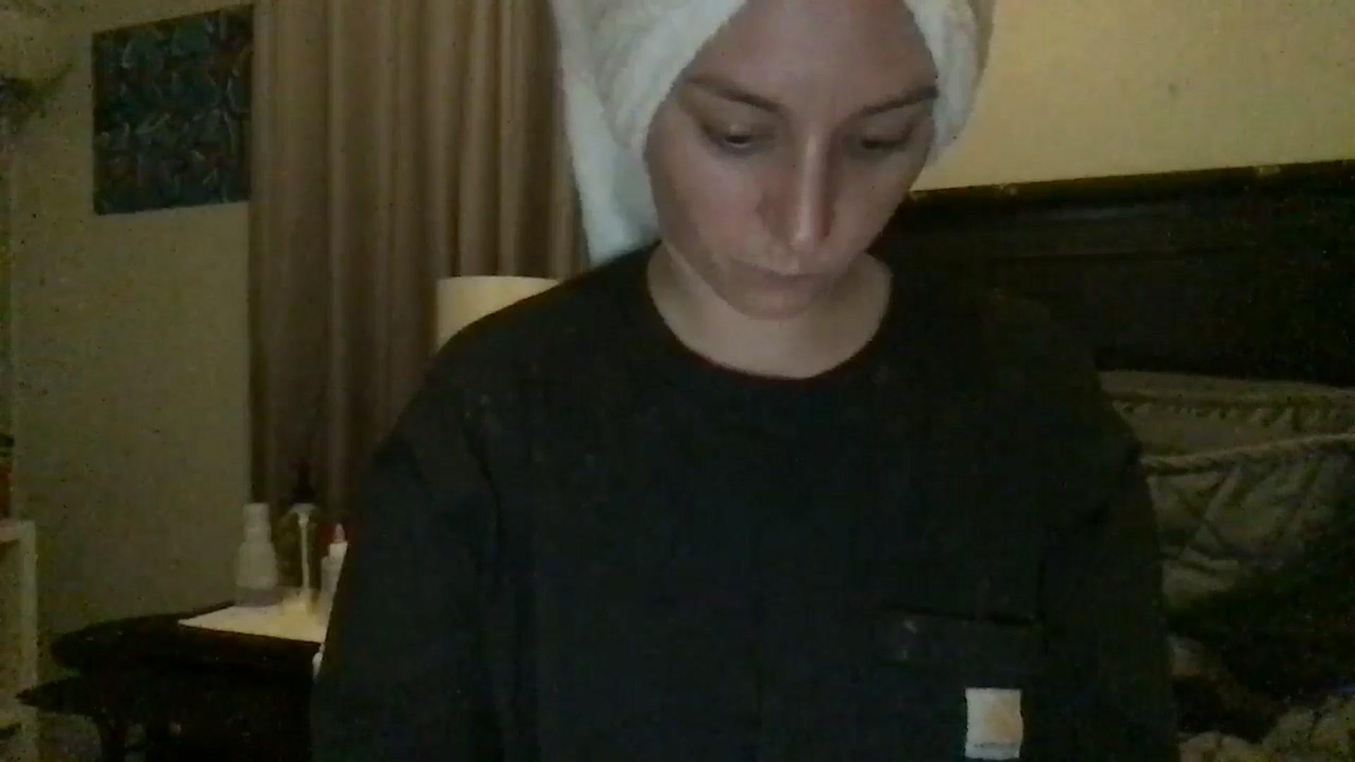 Gallery image thumbnail from EmmyLove's myfreecams stream on, 06/28/2024, 06:23 image 10 of 20