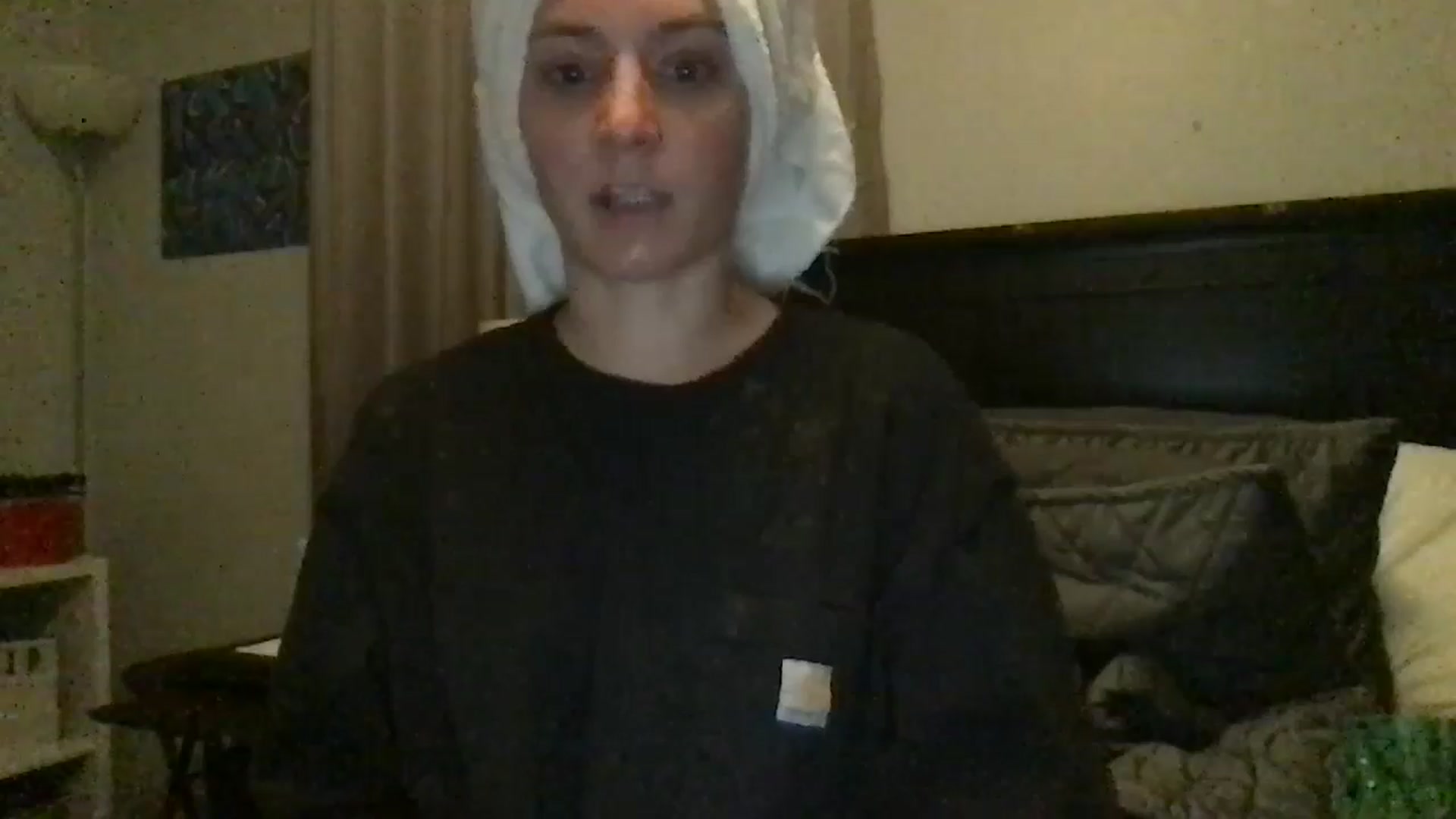 Gallery image thumbnail from EmmyLove's myfreecams stream on, 06/28/2024, 06:23 image 19 of 20