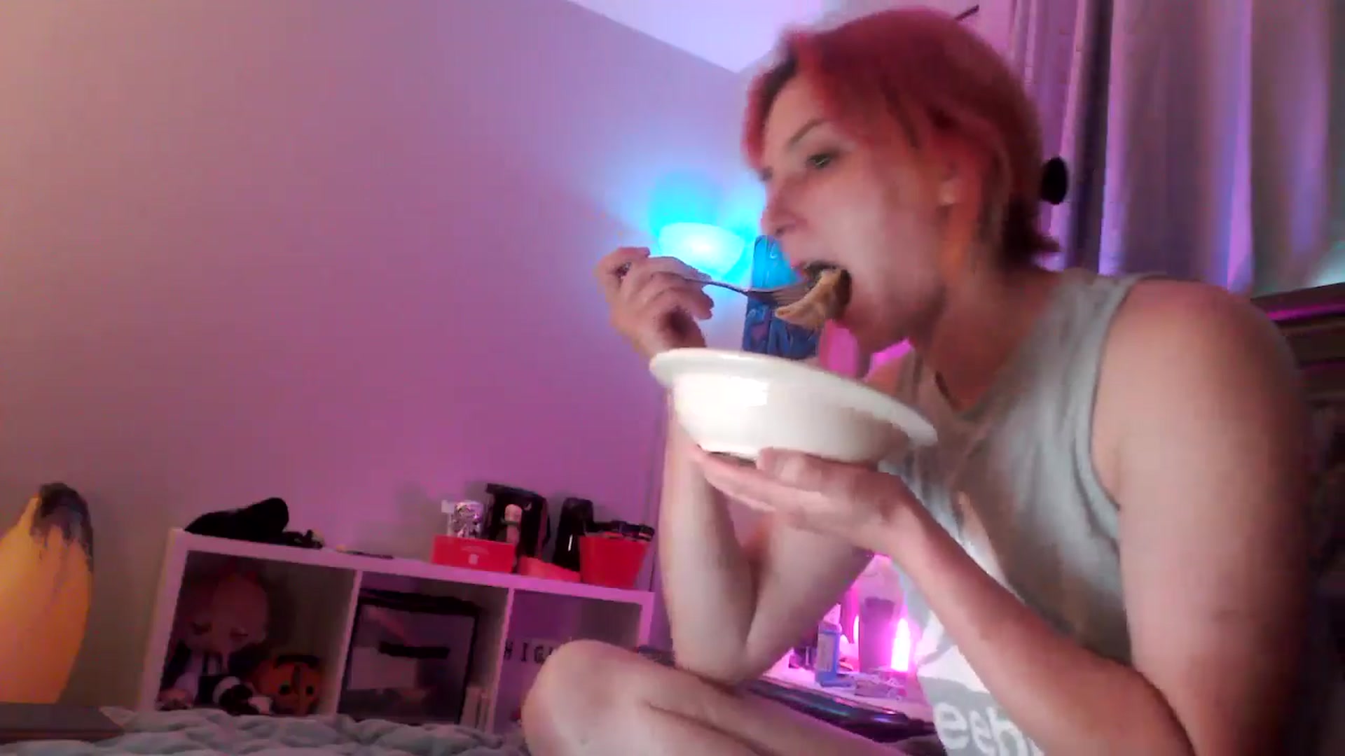 Gallery image thumbnail from EmmyLove's myfreecams stream on, 07/03/2024, 04:54 image 14 of 20