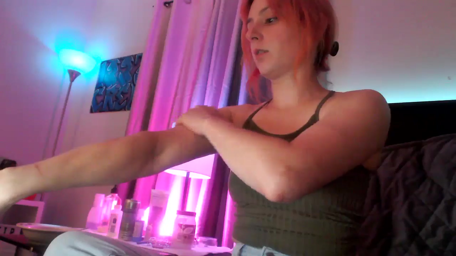 Gallery image thumbnail from EmmyLove's myfreecams stream on, 07/03/2024, 05:28 image 13 of 20