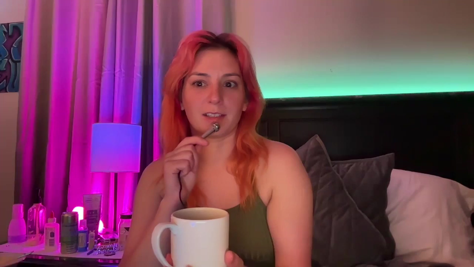 Gallery image thumbnail from EmmyLove's myfreecams stream on, 07/03/2024, 06:06 image 6 of 20