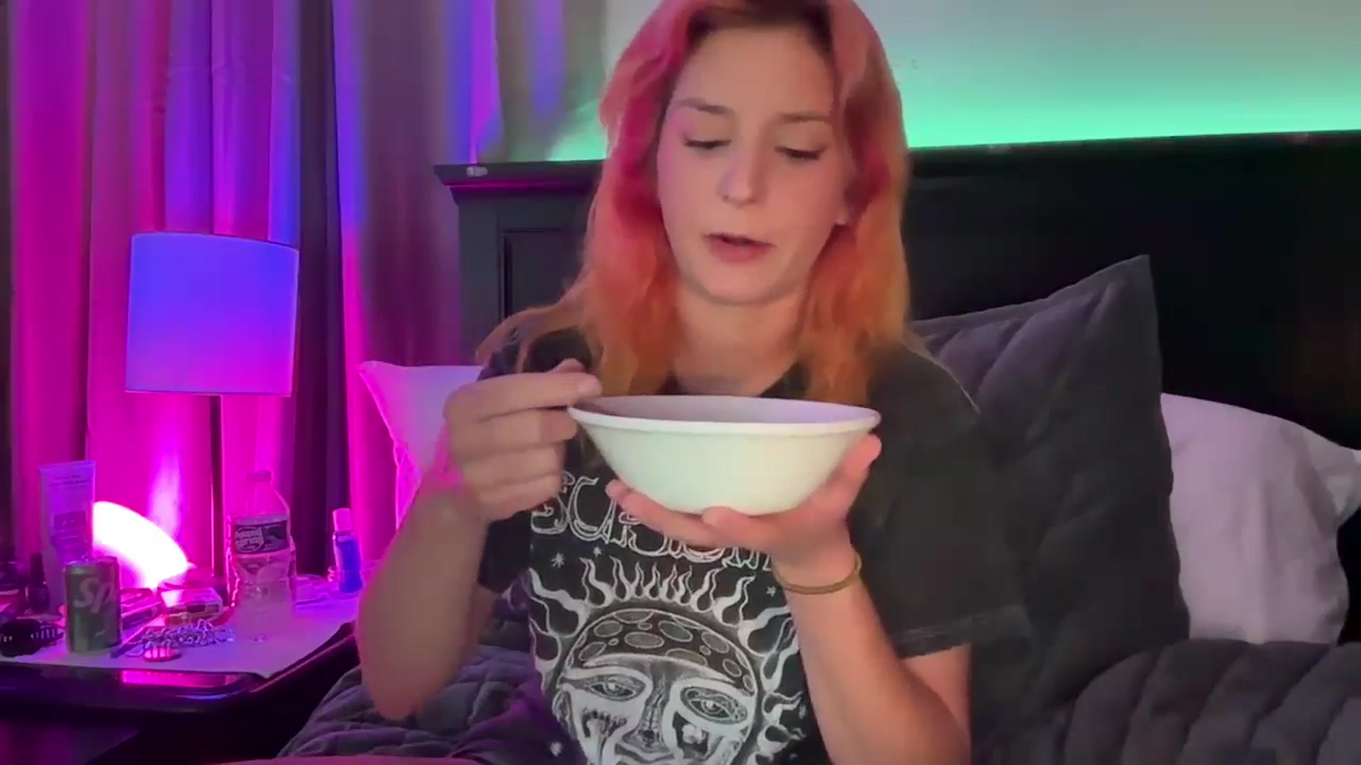 Gallery image thumbnail from EmmyLove's myfreecams stream on, 07/11/2024, 06:06 image 6 of 20