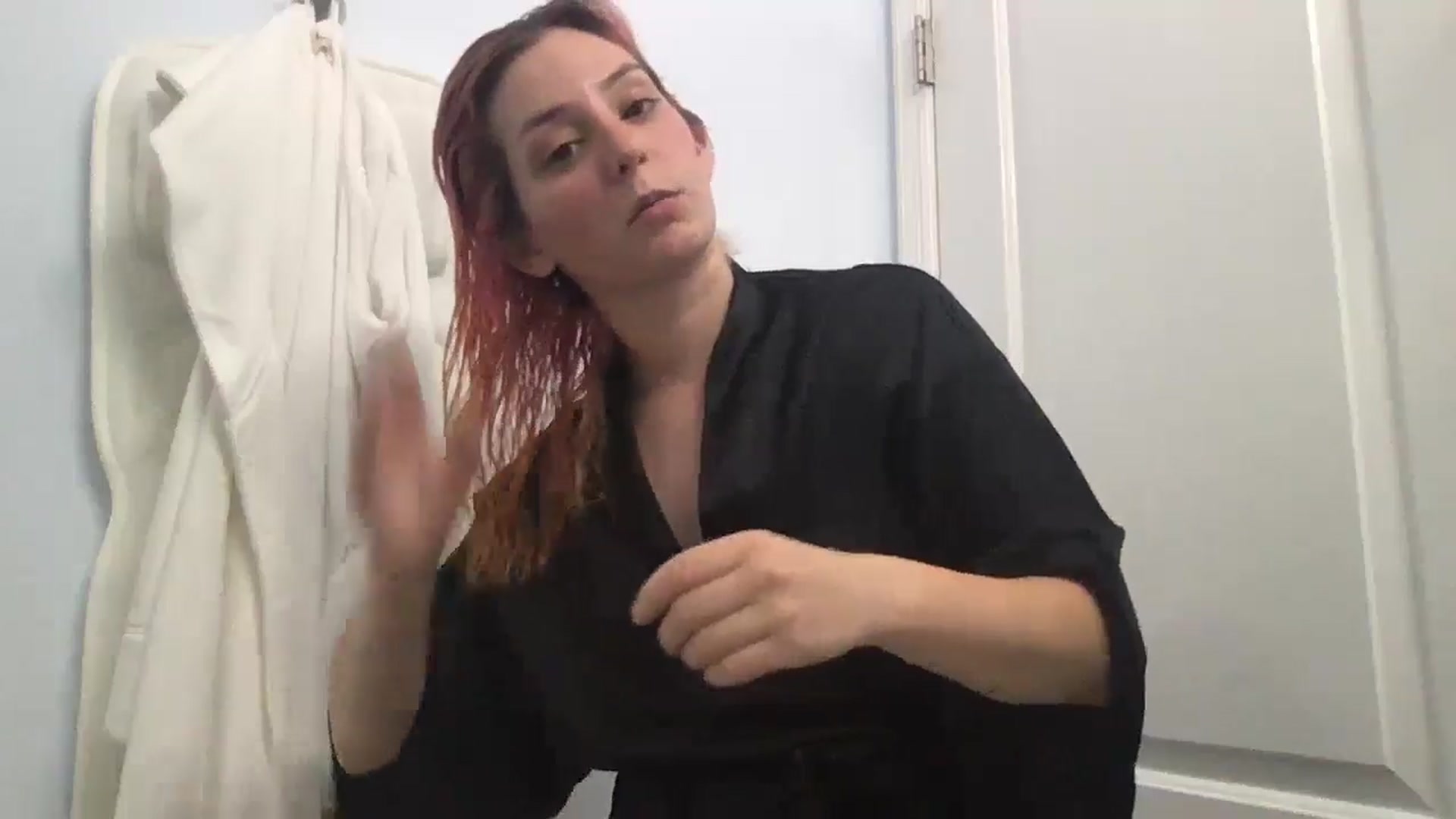 Gallery image thumbnail from EmmyLove's myfreecams stream on, 07/13/2024, 06:10 image 19 of 20