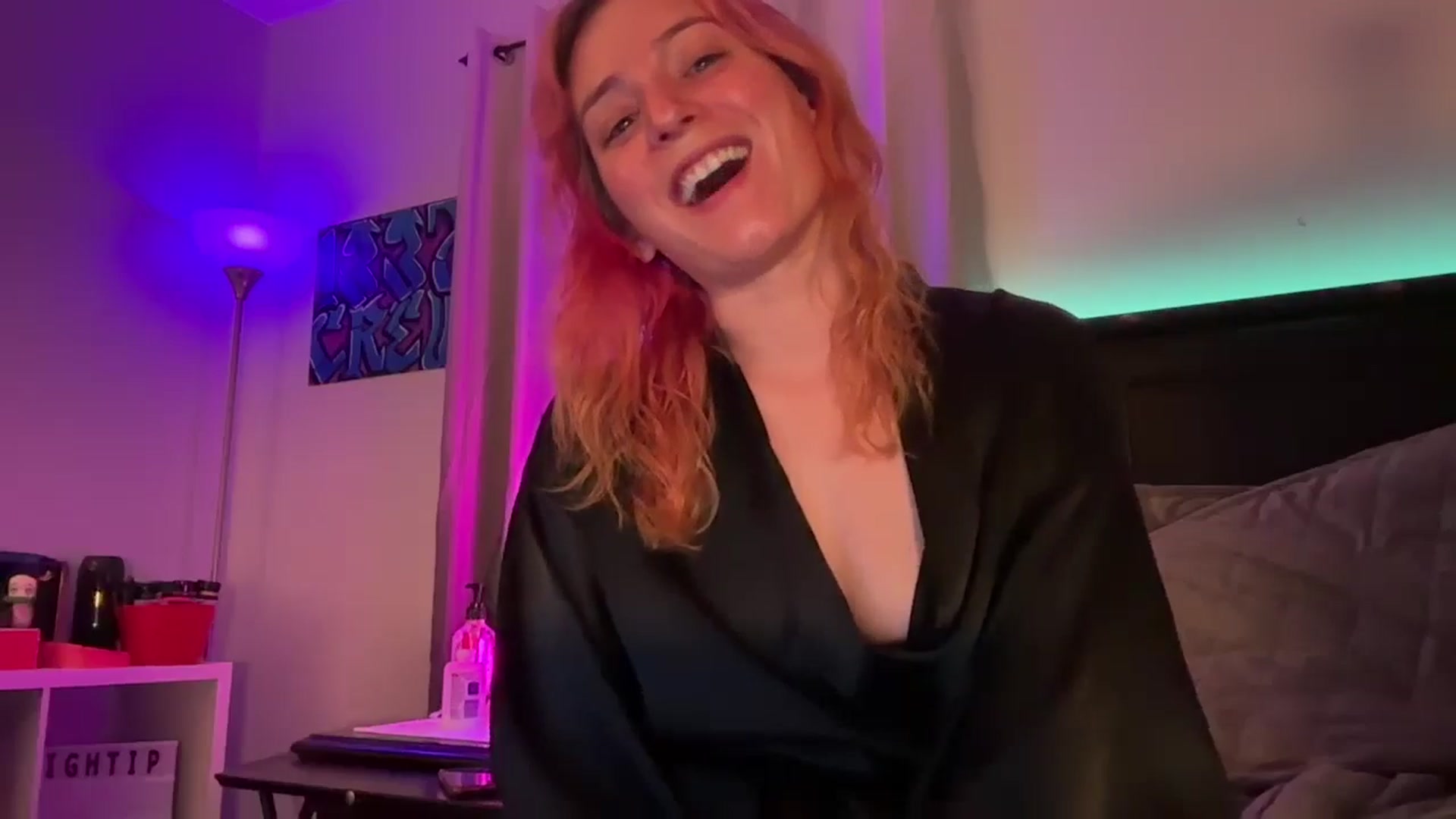 Gallery image thumbnail from EmmyLove's myfreecams stream on, 07/13/2024, 07:00 image 6 of 20