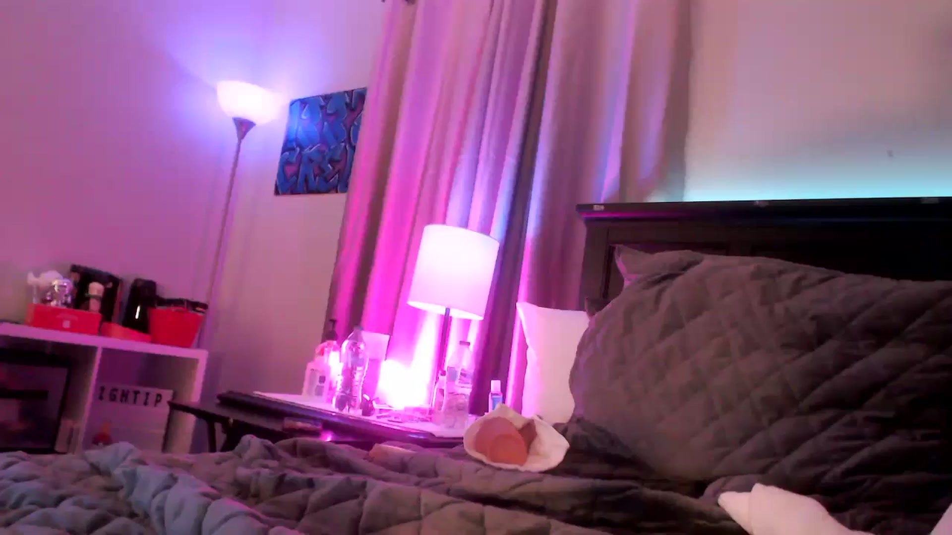 Gallery image thumbnail from EmmyLove's myfreecams stream on, 07/13/2024, 07:00 image 13 of 20