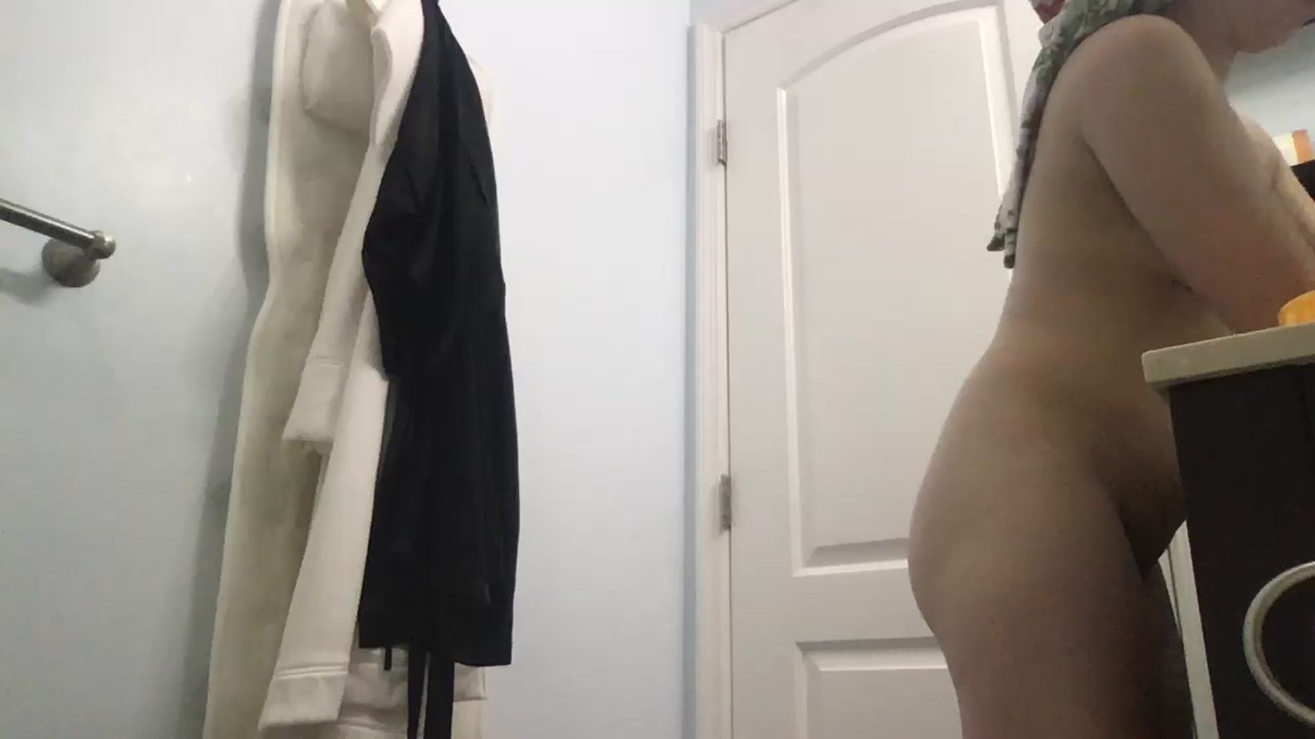 Gallery image thumbnail from EmmyLove's myfreecams stream on, 07/16/2024, 05:13 image 7 of 20