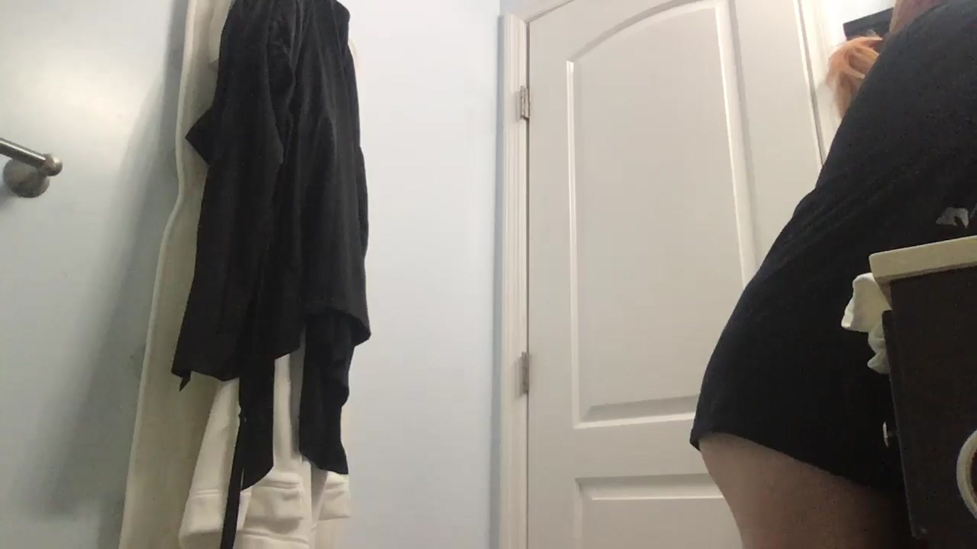 Gallery image thumbnail from EmmyLove's myfreecams stream on, 07/24/2024, 05:30 image 17 of 20