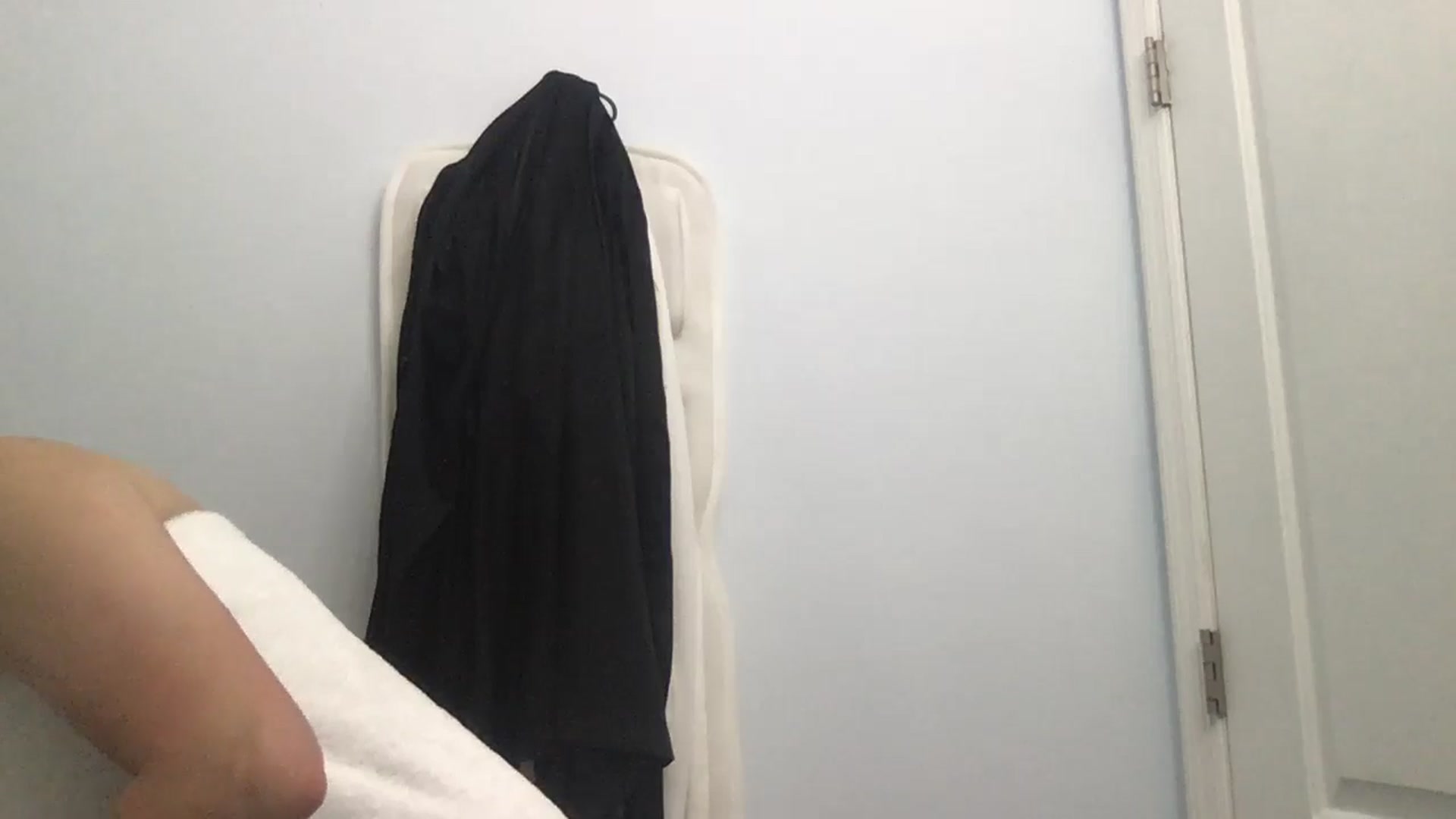 Gallery image thumbnail from EmmyLove's myfreecams stream on, 07/26/2024, 05:35 image 18 of 20