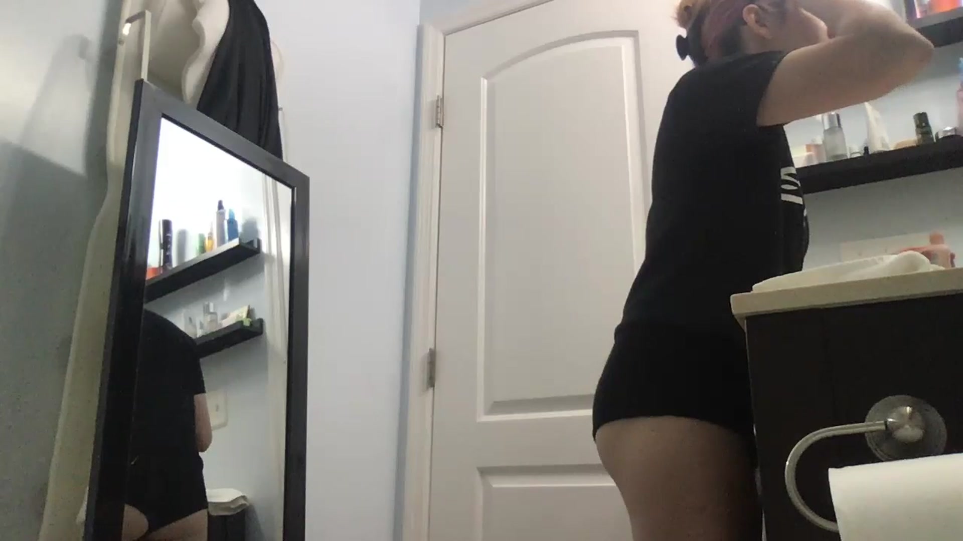Gallery image thumbnail from EmmyLove's myfreecams stream on, 07/31/2024, 05:15 image 3 of 20