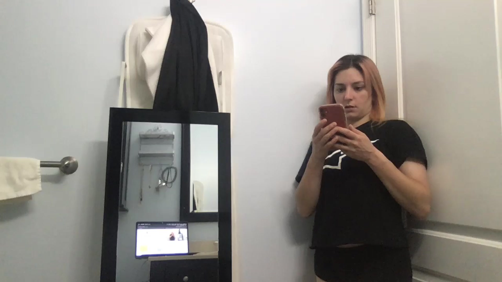 Gallery image thumbnail from EmmyLove's myfreecams stream on, 07/31/2024, 05:15 image 18 of 20