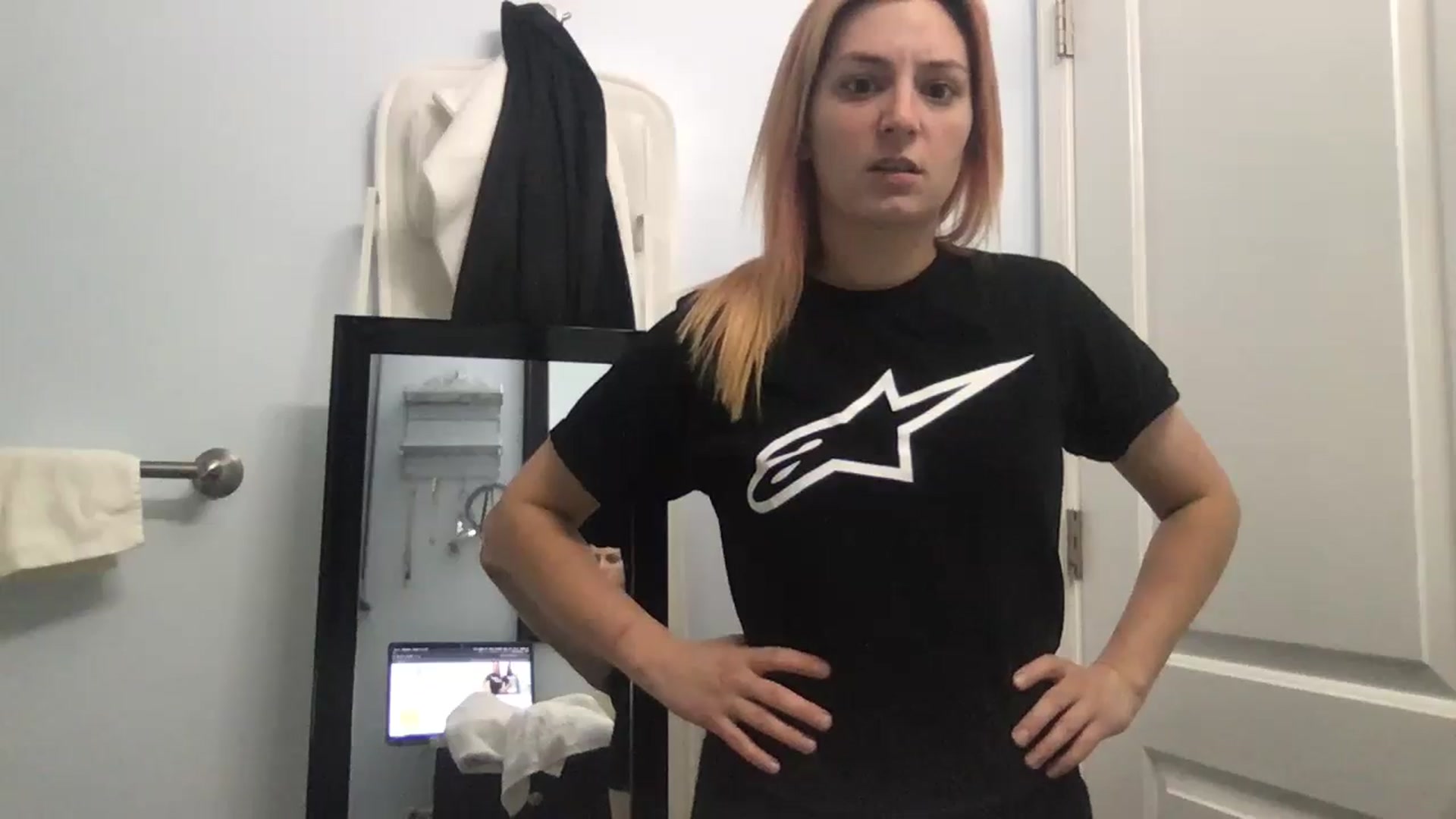 Gallery image thumbnail from EmmyLove's myfreecams stream on, 07/31/2024, 05:50 image 3 of 20