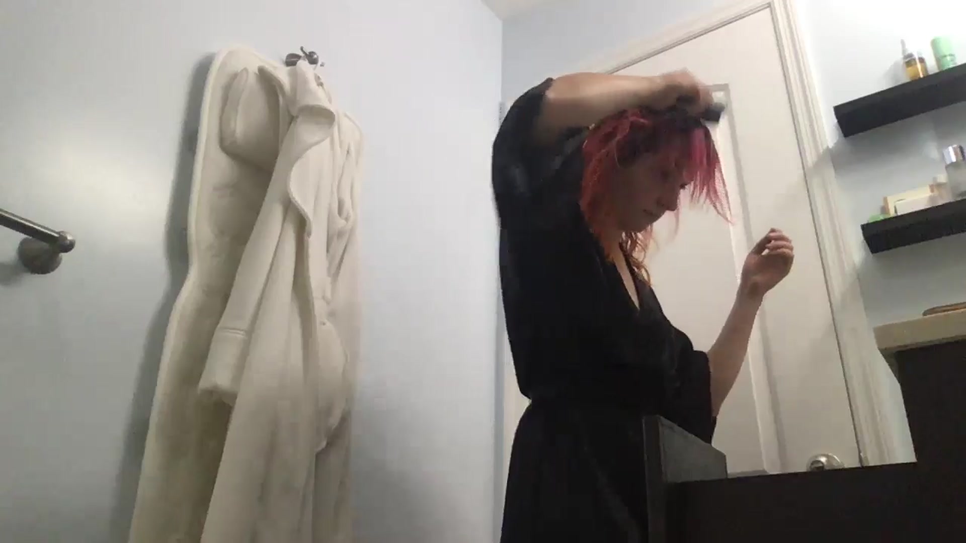 Gallery image thumbnail from EmmyLove's myfreecams stream on, 08/08/2024, 04:54 image 19 of 20