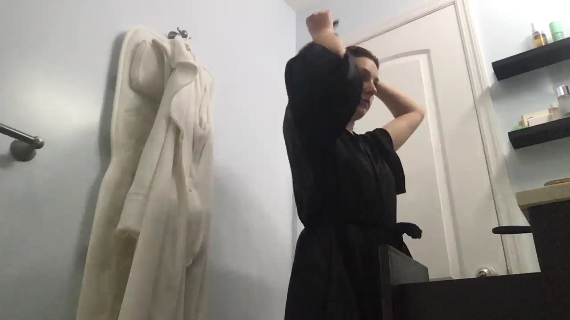 Gallery image thumbnail from EmmyLove's myfreecams stream on, 08/08/2024, 04:54 image 4 of 20