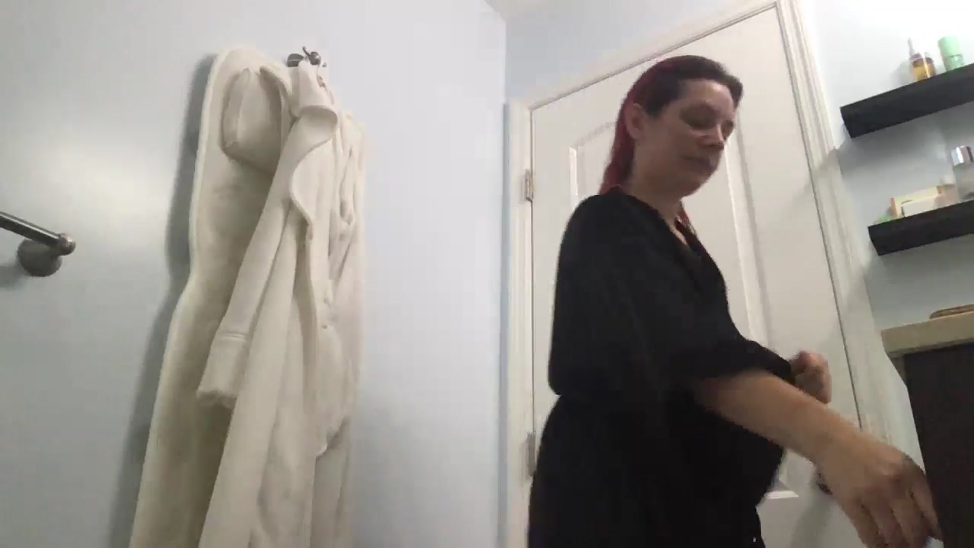 Gallery image thumbnail from EmmyLove's myfreecams stream on, 08/08/2024, 04:54 image 3 of 20