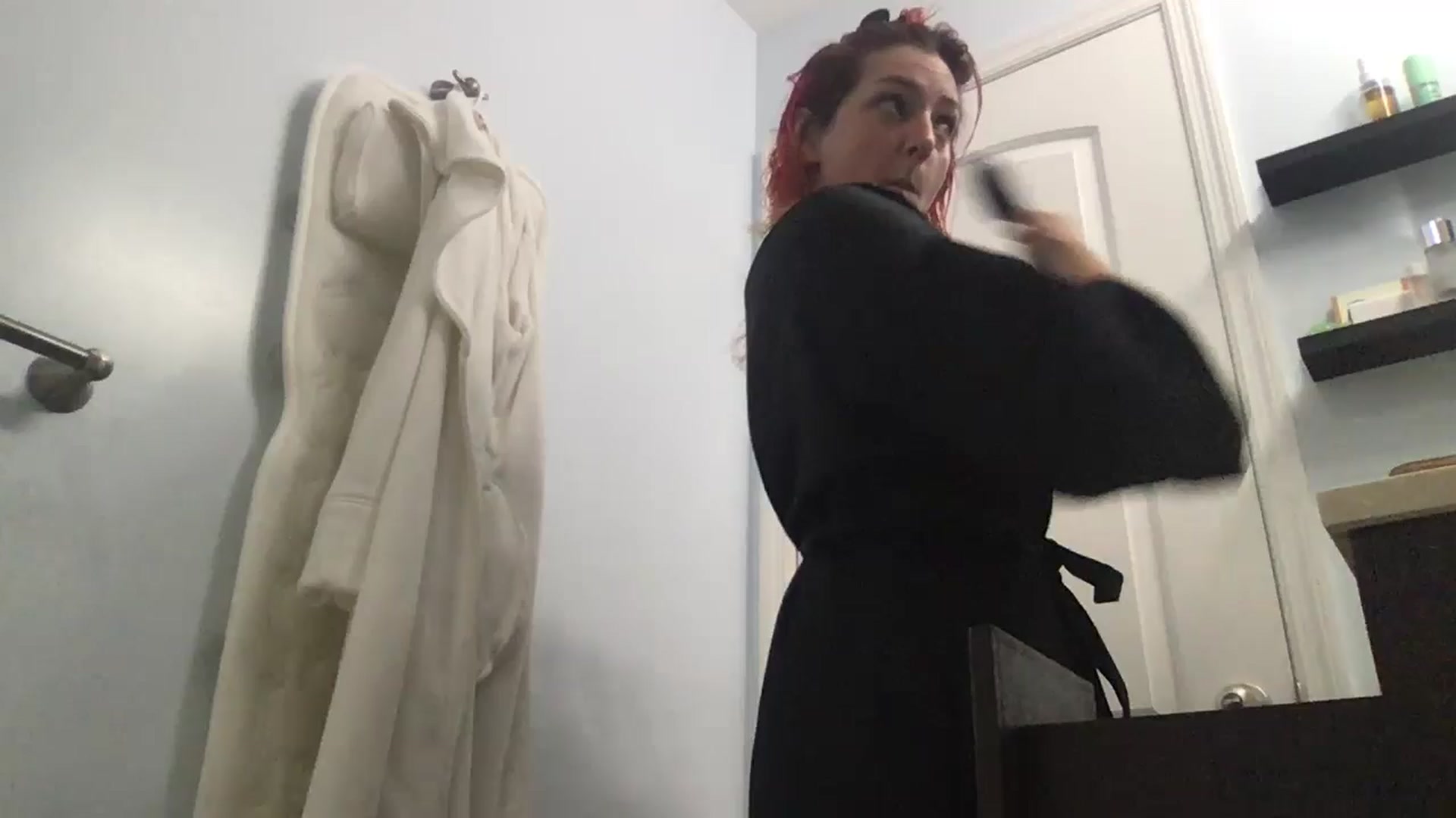 Gallery image thumbnail from EmmyLove's myfreecams stream on, 08/08/2024, 04:54 image 9 of 20