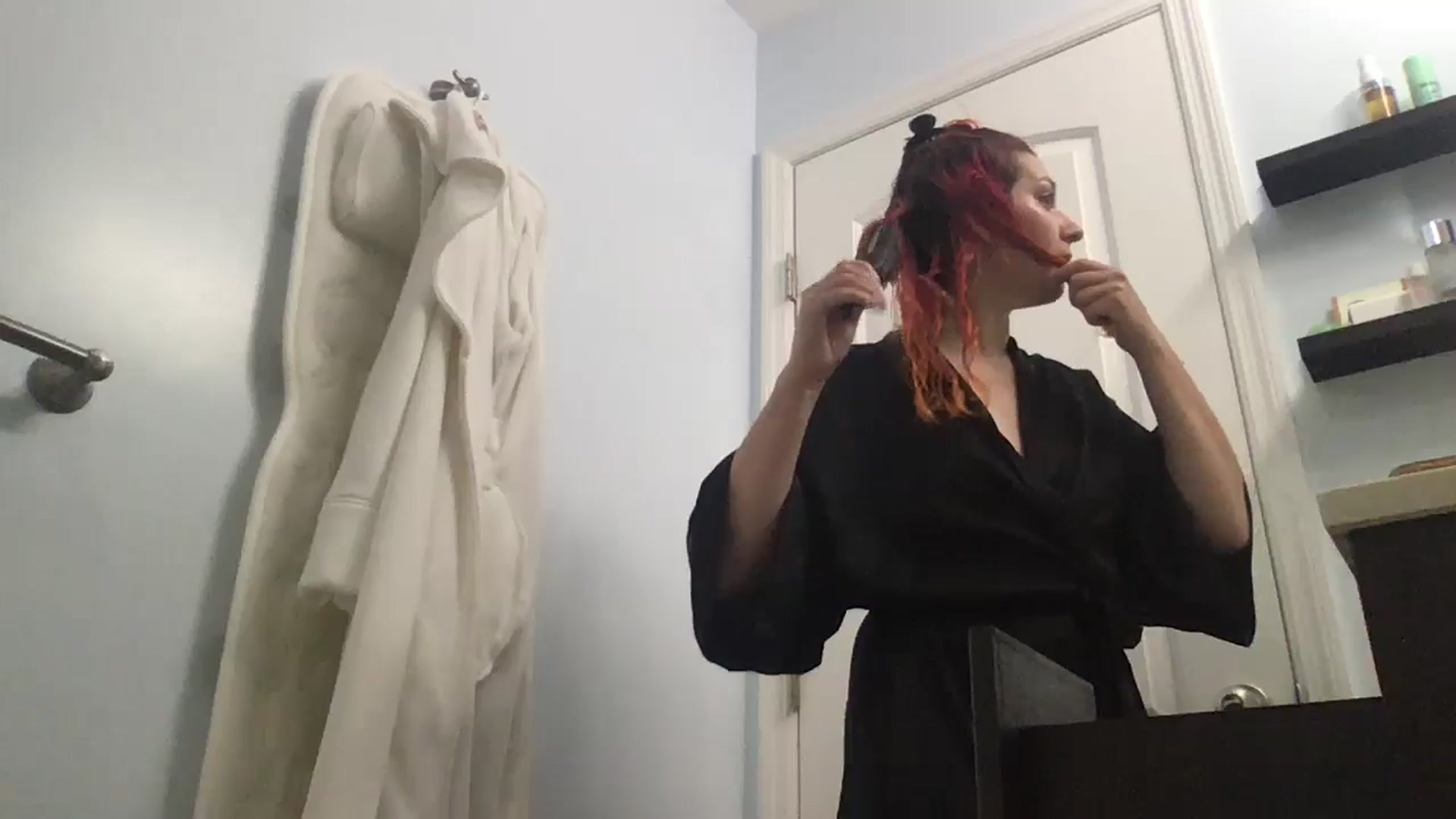 Gallery image thumbnail from EmmyLove's myfreecams stream on, 08/08/2024, 04:54 image 13 of 20
