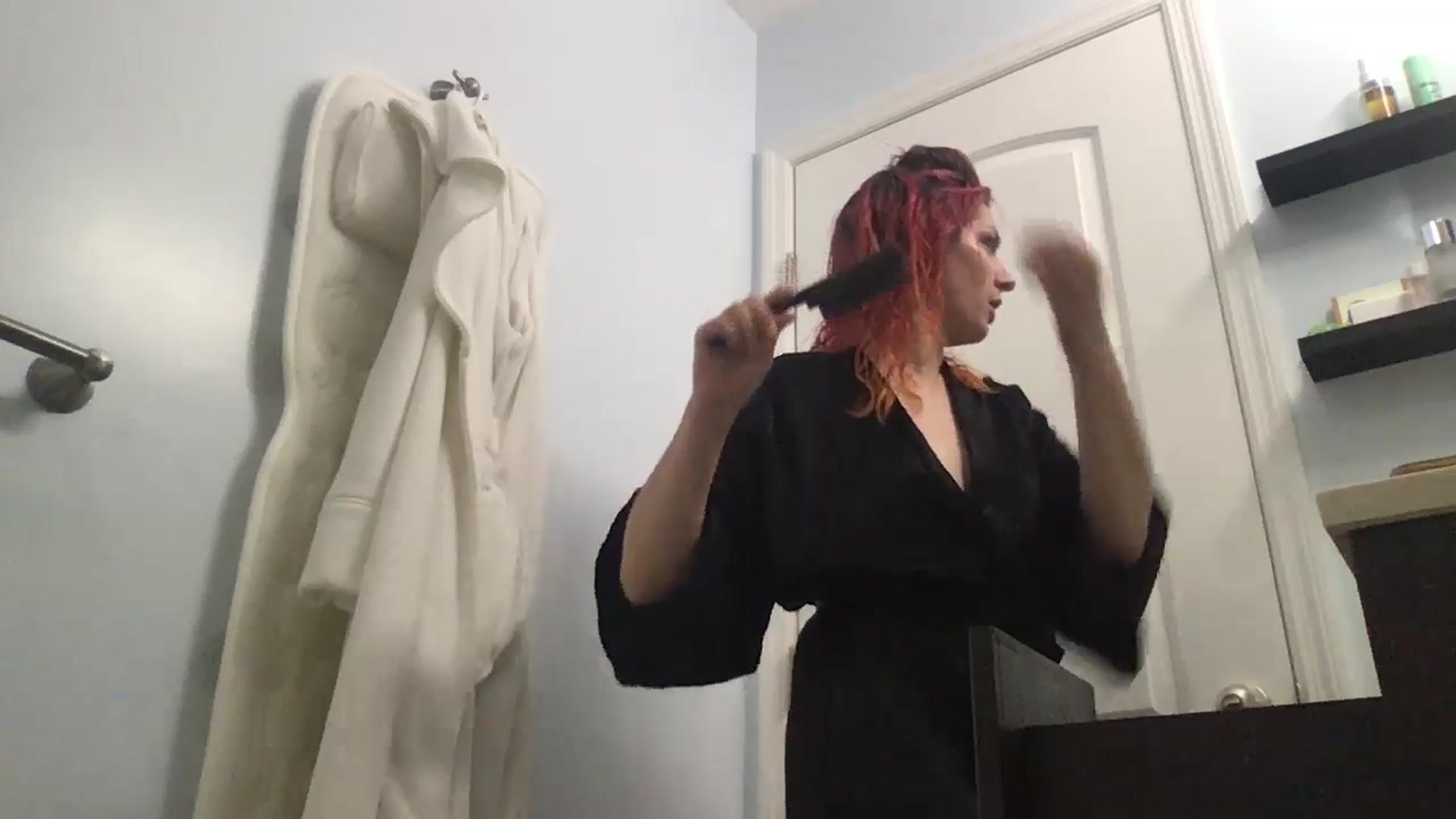 Gallery image thumbnail from EmmyLove's myfreecams stream on, 08/08/2024, 04:54 image 18 of 20