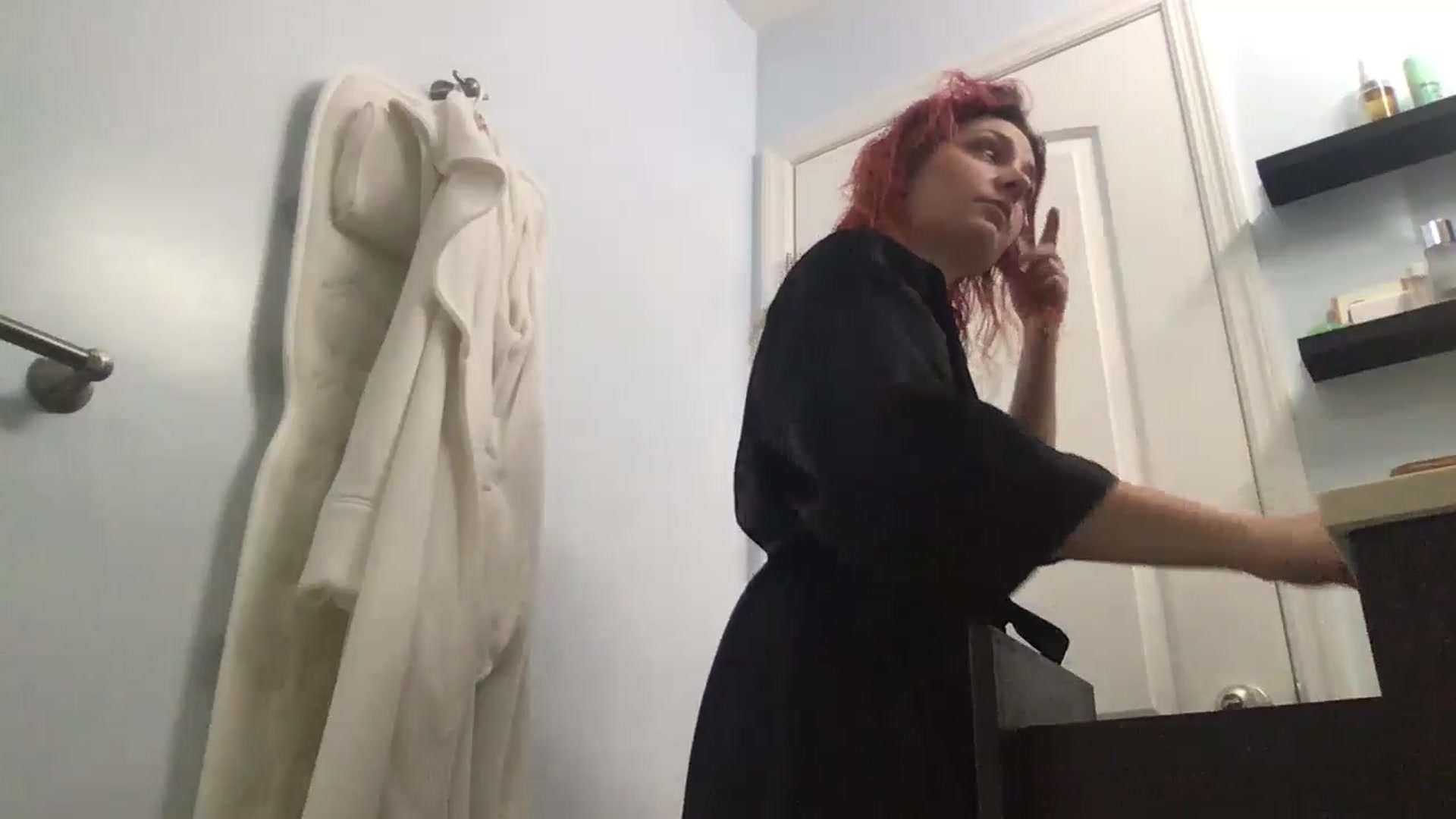 Gallery image thumbnail from EmmyLove's myfreecams stream on, 08/08/2024, 04:54 image 15 of 20
