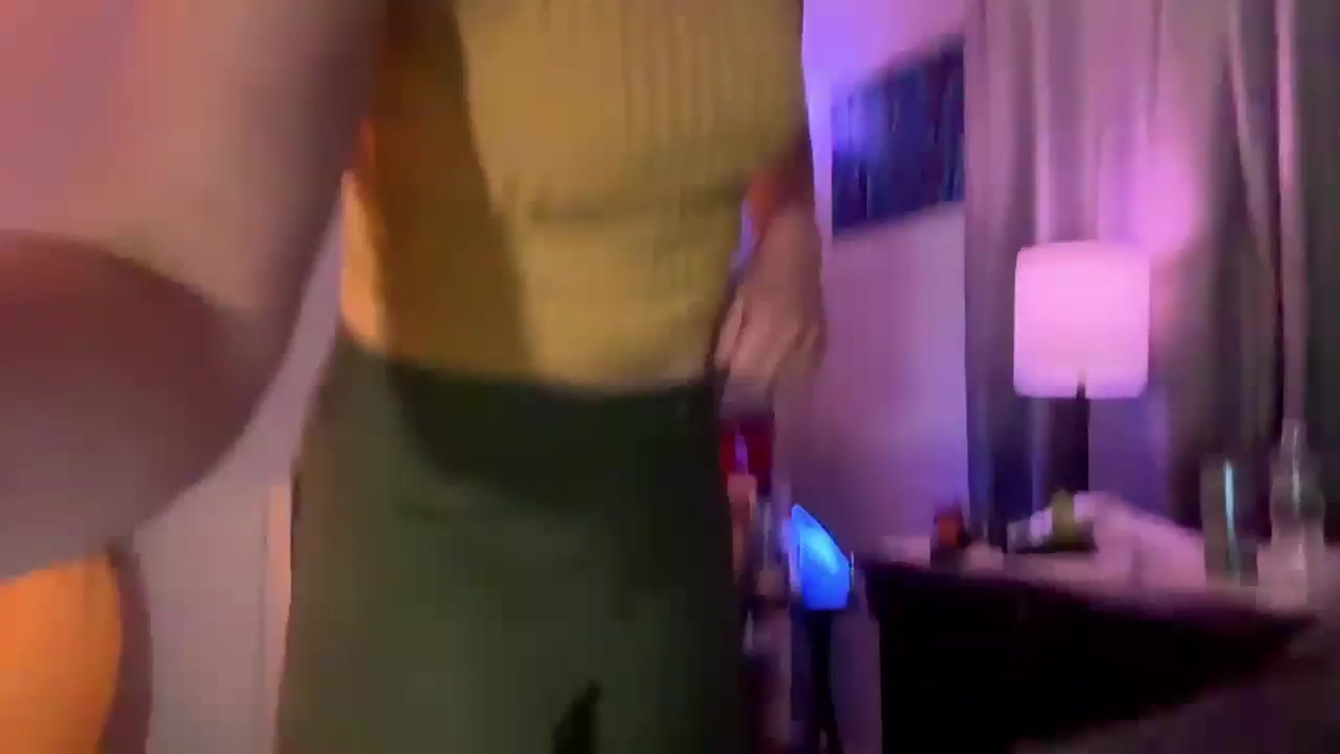 Gallery image thumbnail from EmmyLove's myfreecams stream on, 08/08/2024, 05:41 image 16 of 20