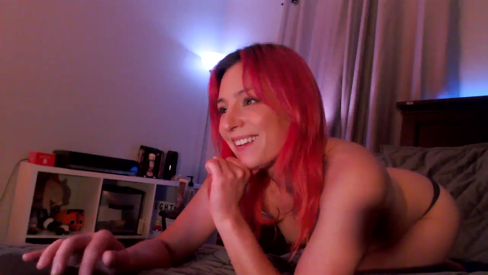 Gallery image thumbnail from EmmyLove's myfreecams stream on, 08/10/2024, 07:35 image 7 of 20