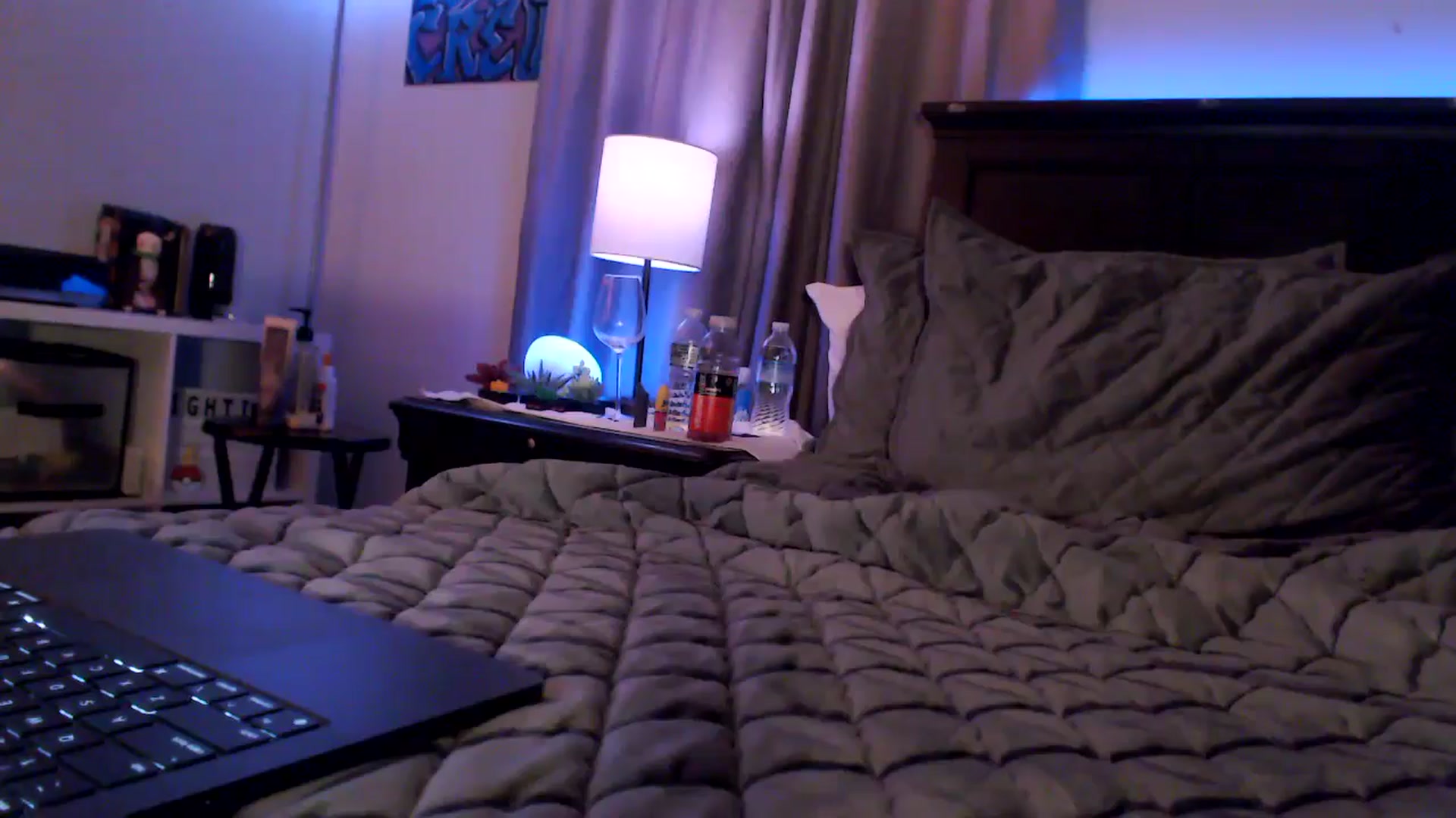Gallery image thumbnail from EmmyLove's myfreecams stream on, 08/11/2024, 07:21 image 20 of 20
