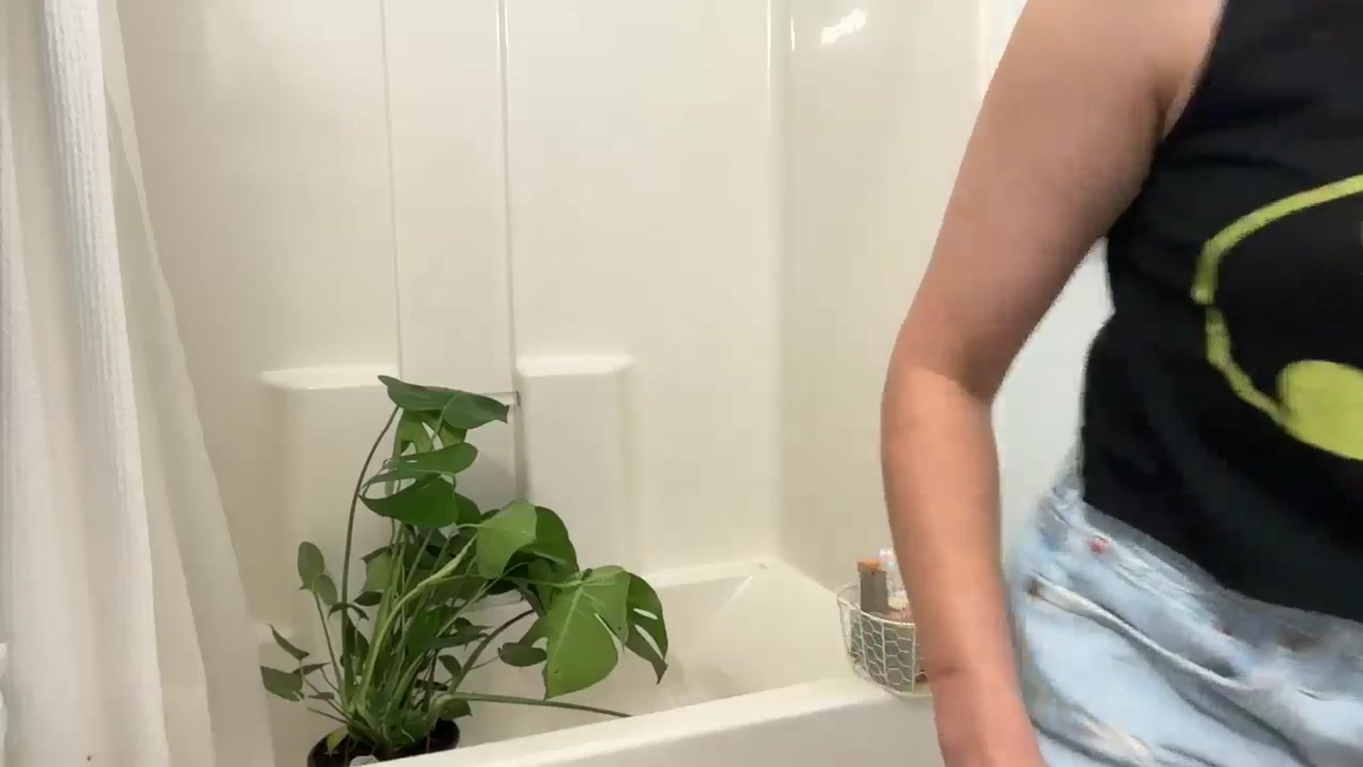 Gallery image thumbnail from EmmyLove's myfreecams stream on, 08/15/2024, 04:45 image 11 of 20