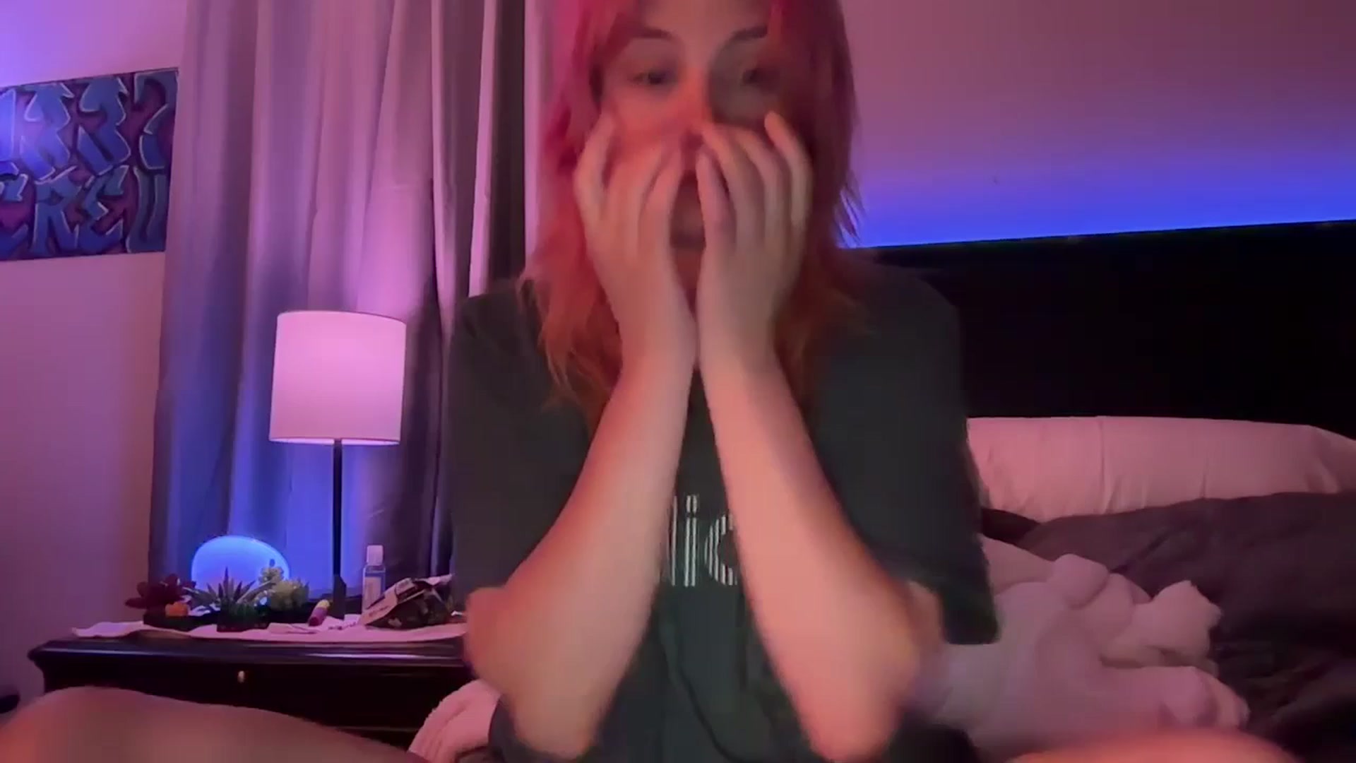 Gallery image thumbnail from EmmyLove's myfreecams stream on, 08/16/2024, 05:51 image 1 of 20
