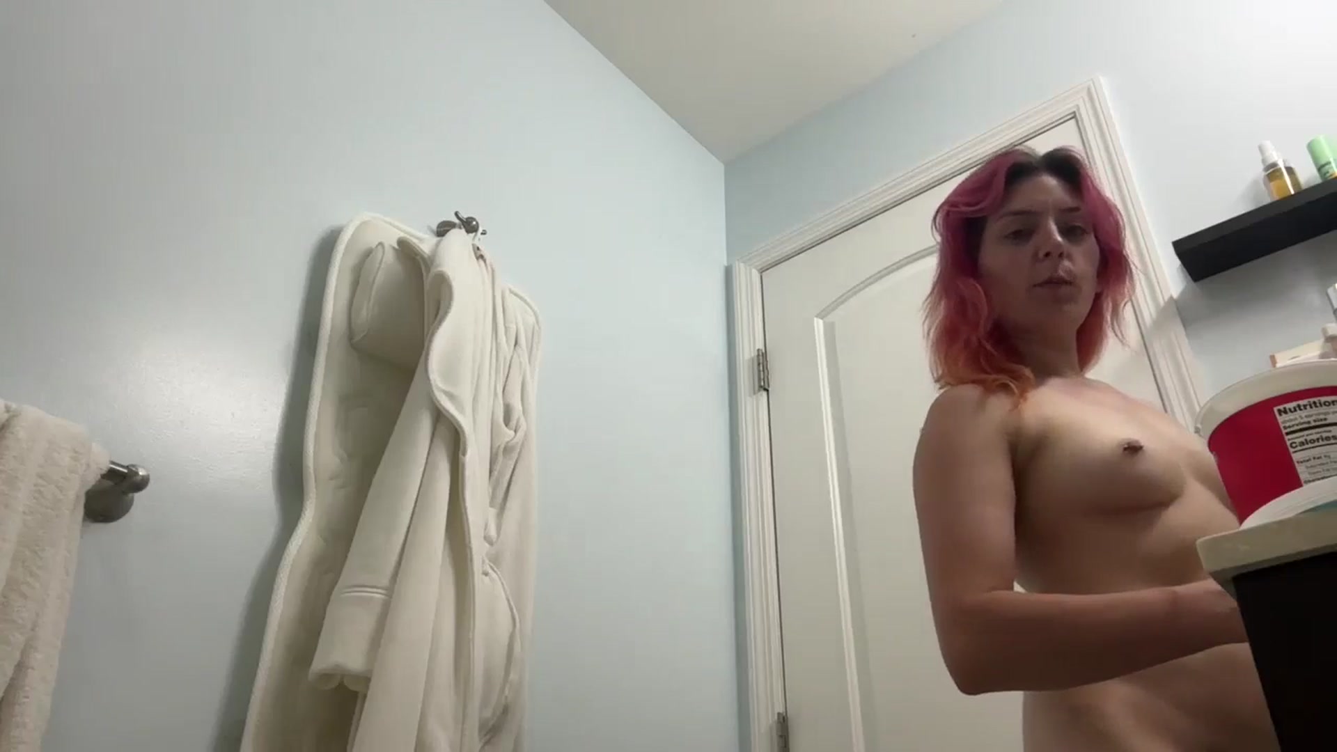 Gallery image thumbnail from EmmyLove's myfreecams stream on, 08/16/2024, 06:18 image 19 of 20